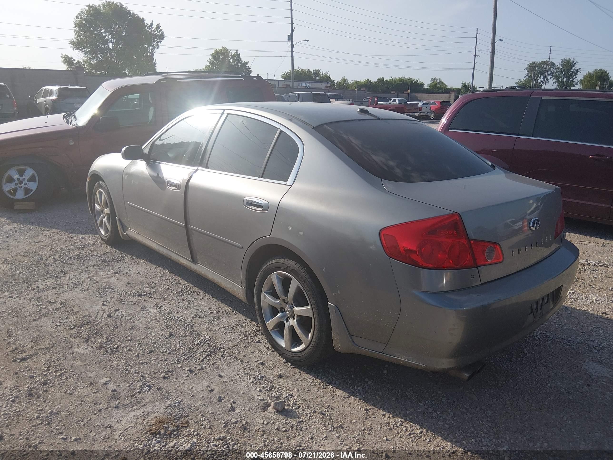 2005 Infiniti G35x   Silver vin: JNKCV51F95M312640