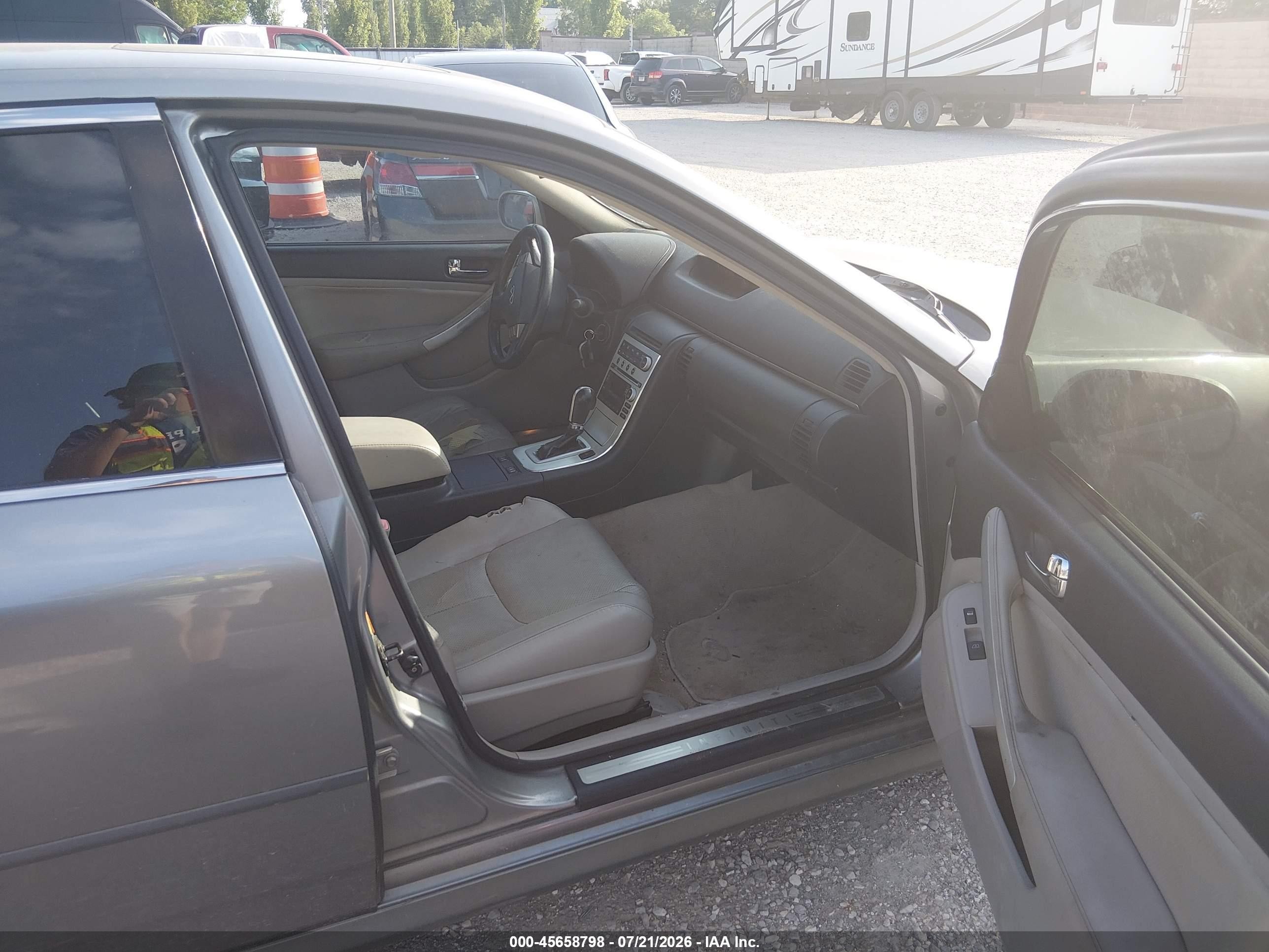 2005 Infiniti G35x   Silver vin: JNKCV51F95M312640