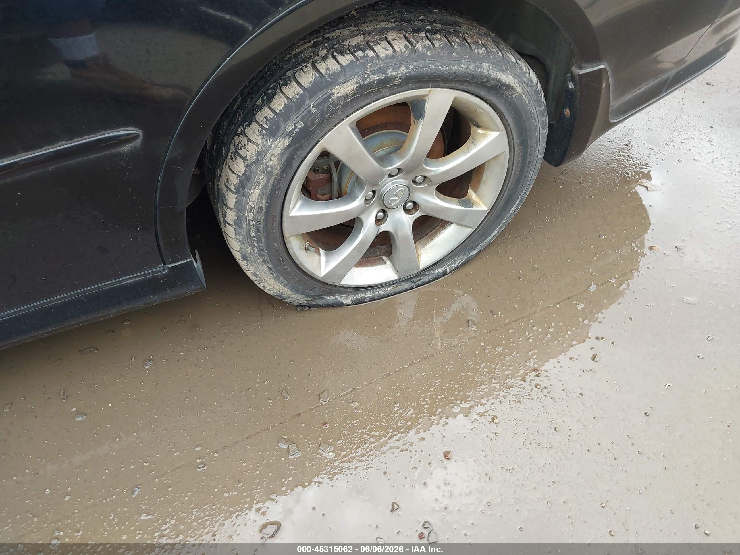2005 Infiniti G35x   Black vin: JNKCV51F95M316042