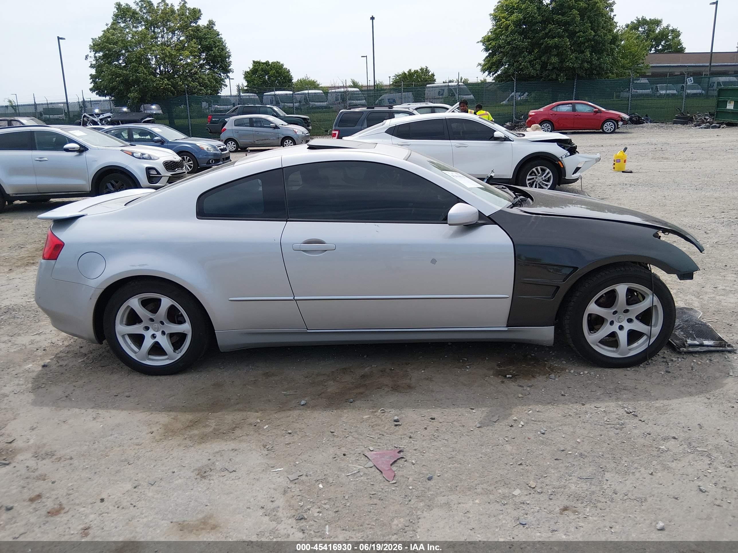 2004 Infiniti G35   Silver vin: JNKCV54E14M800417
