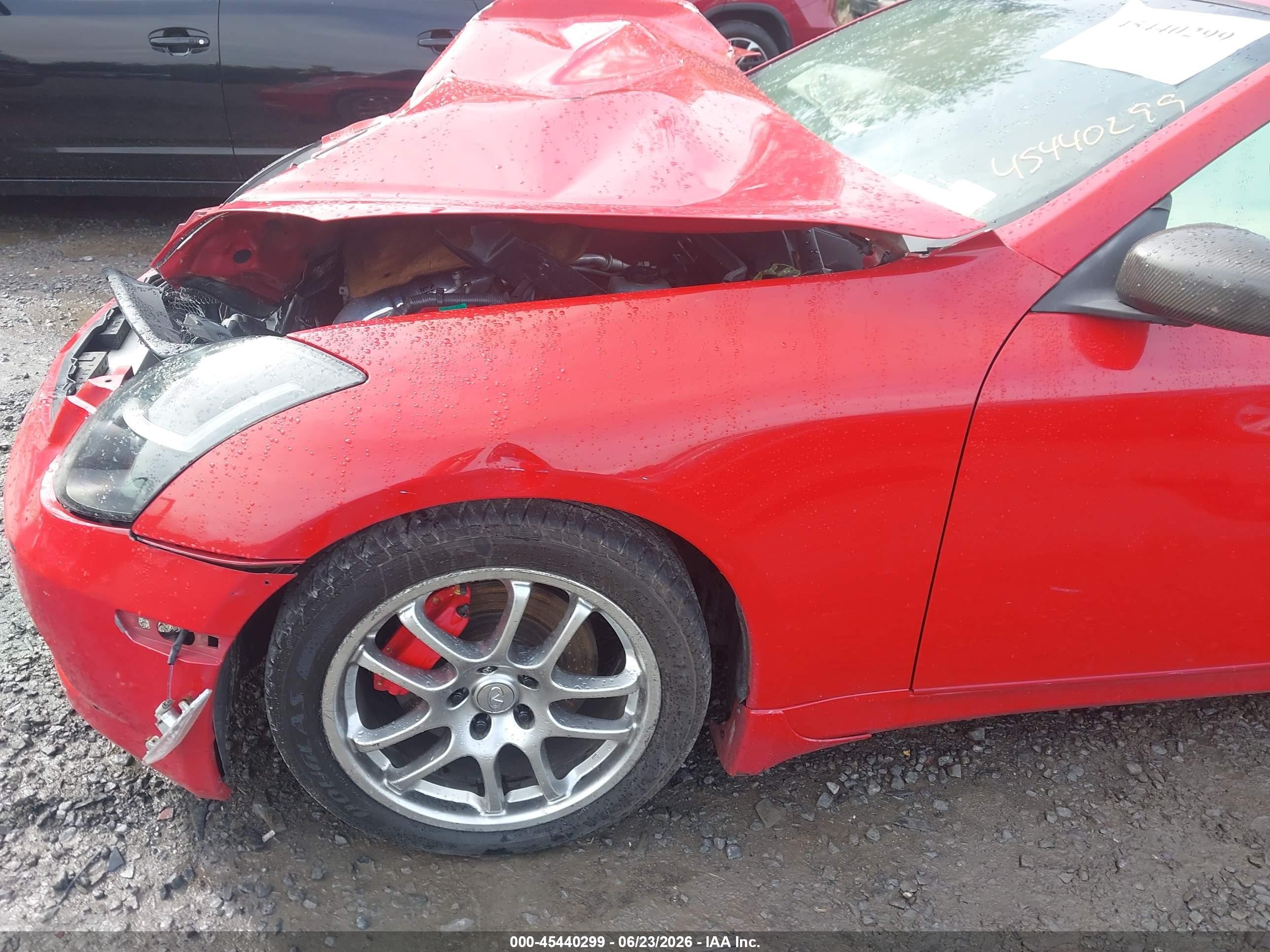 2004 Infiniti G35 Red vin: JNKCV54E14M828041