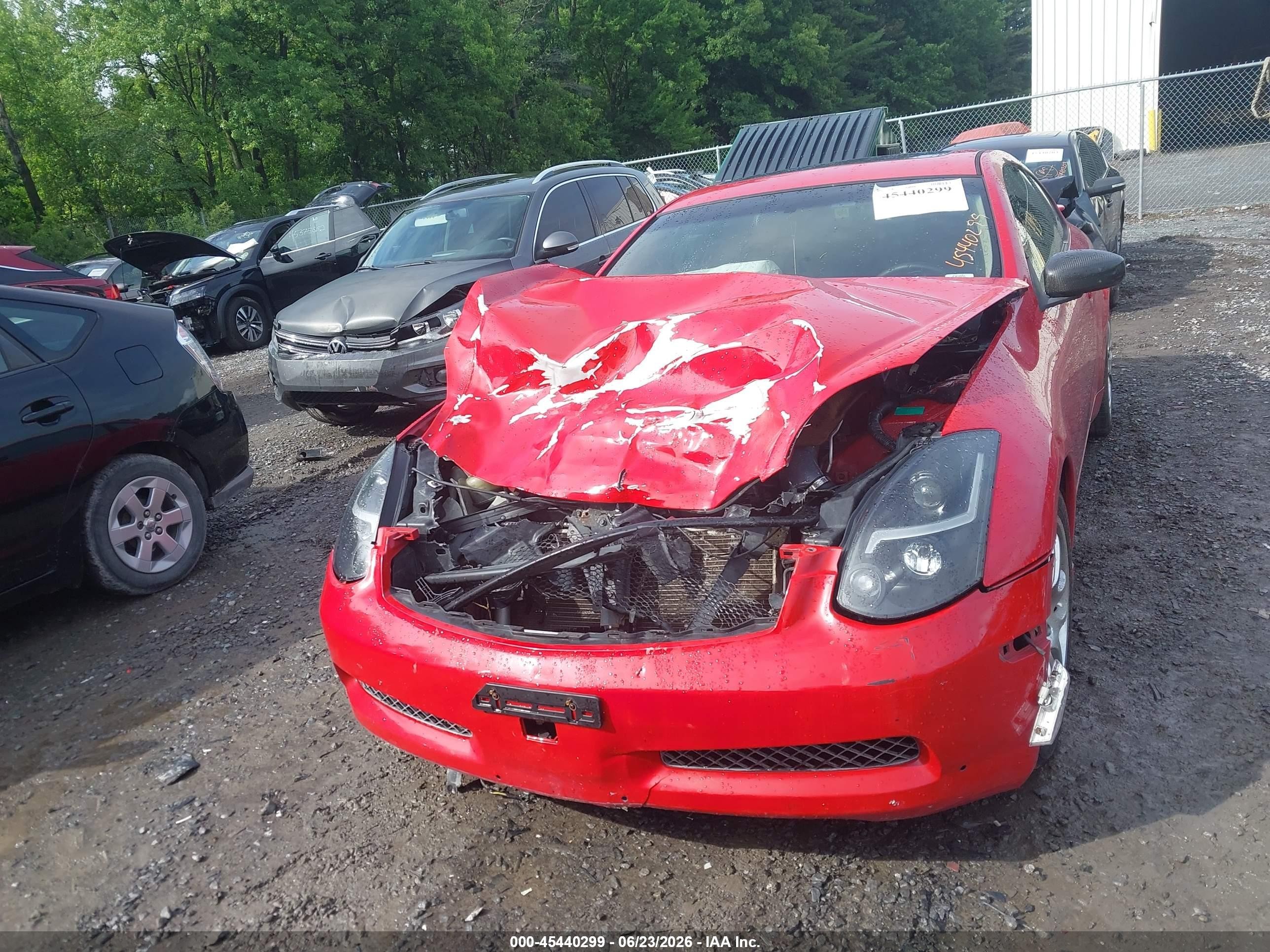 2004 Infiniti G35 Red vin: JNKCV54E14M828041
