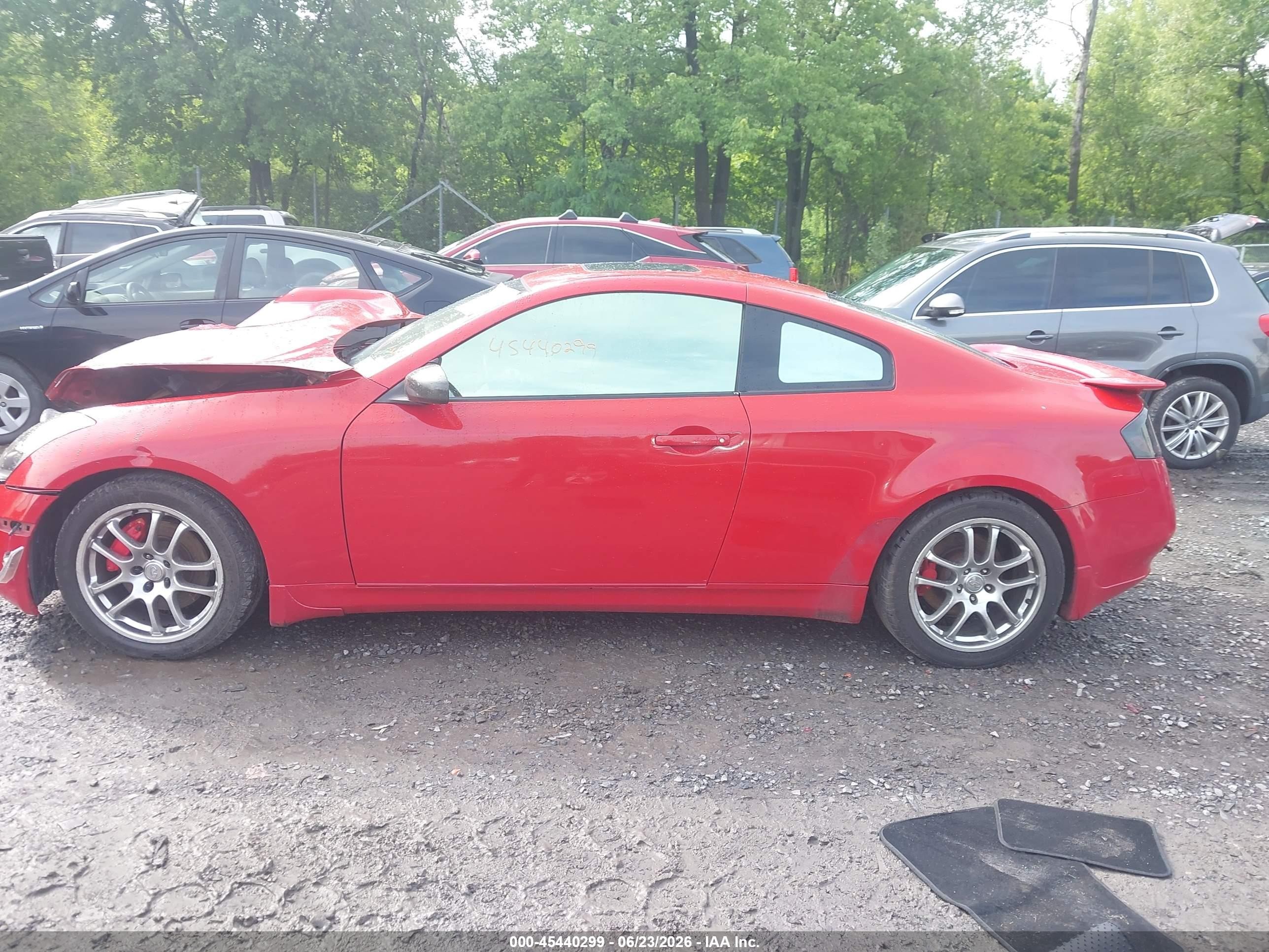 2004 Infiniti G35 Red vin: JNKCV54E14M828041