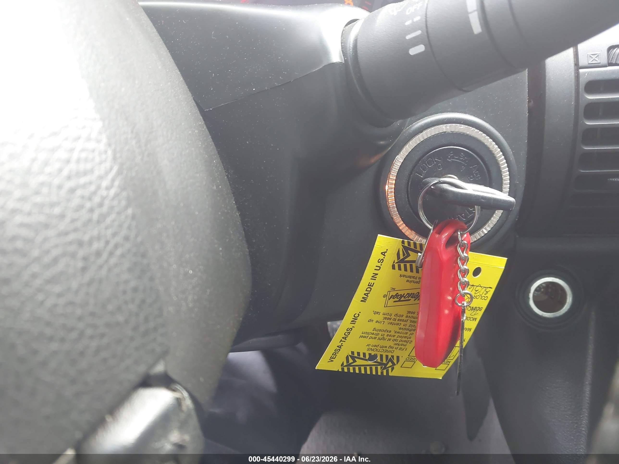 2004 Infiniti G35 Red vin: JNKCV54E14M828041