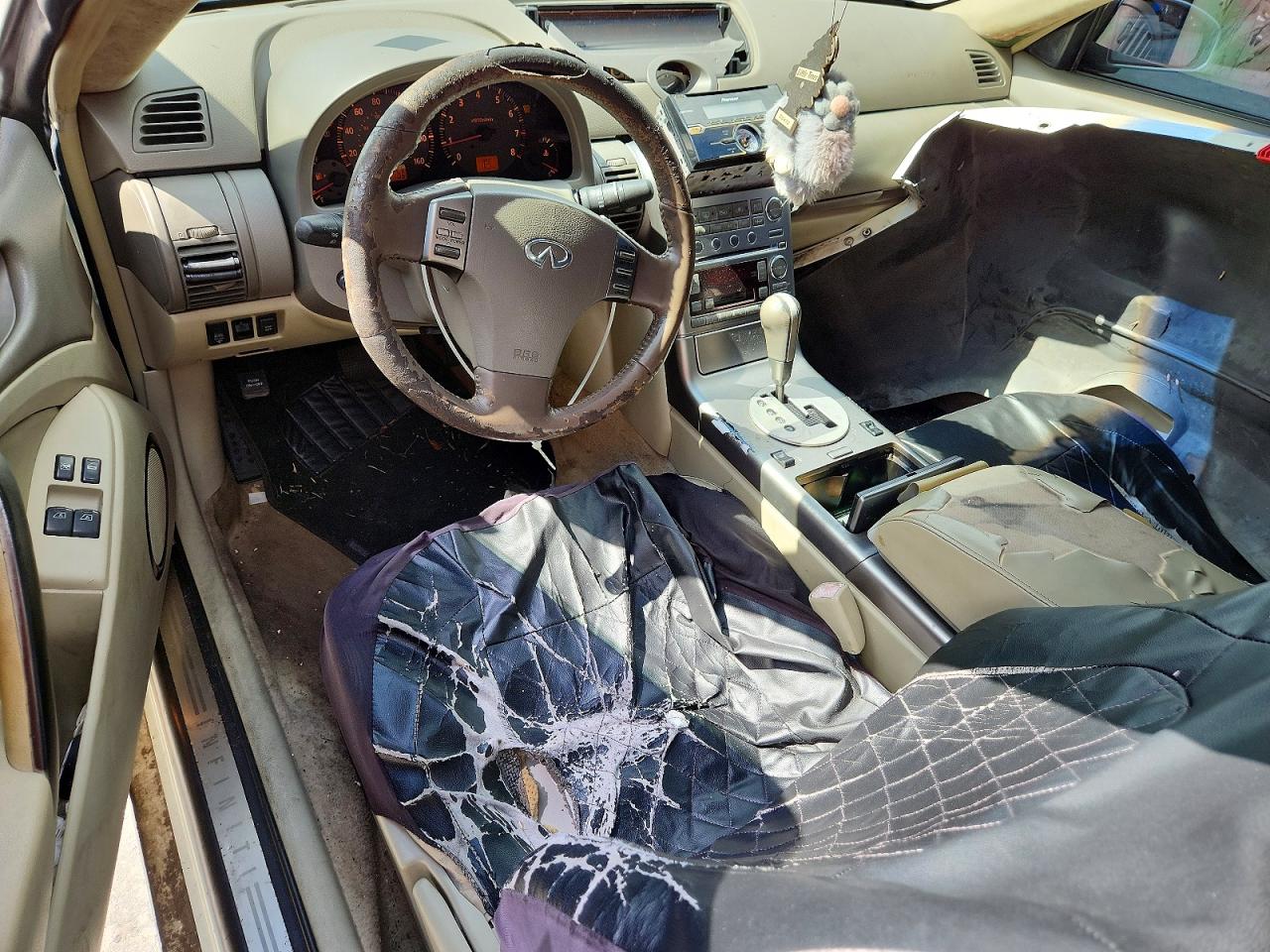2004 Infiniti G35 Base White vin: JNKCV54E24M805769