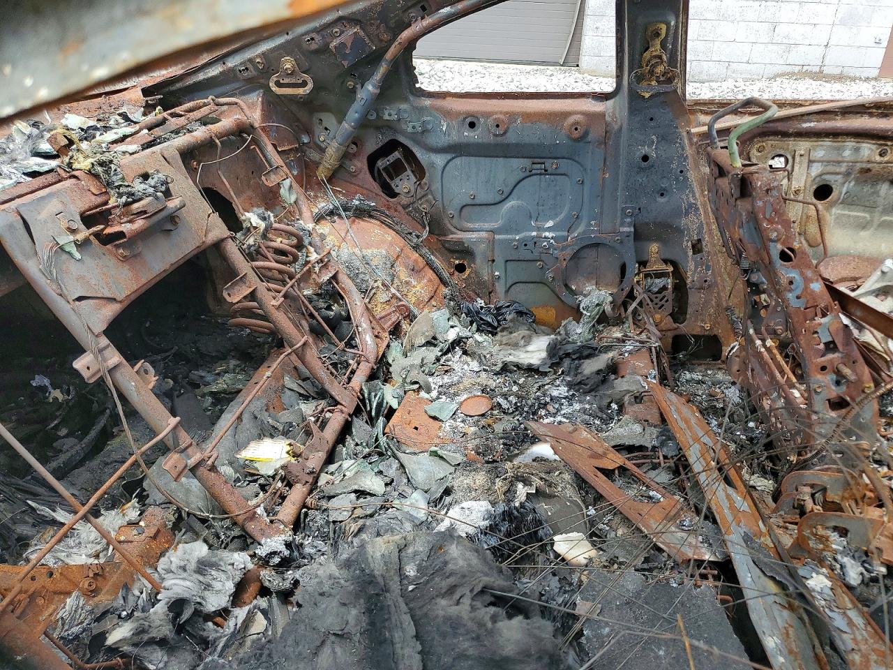 2003 Infiniti G35 Base Burn vin: JNKCV54E43M213174