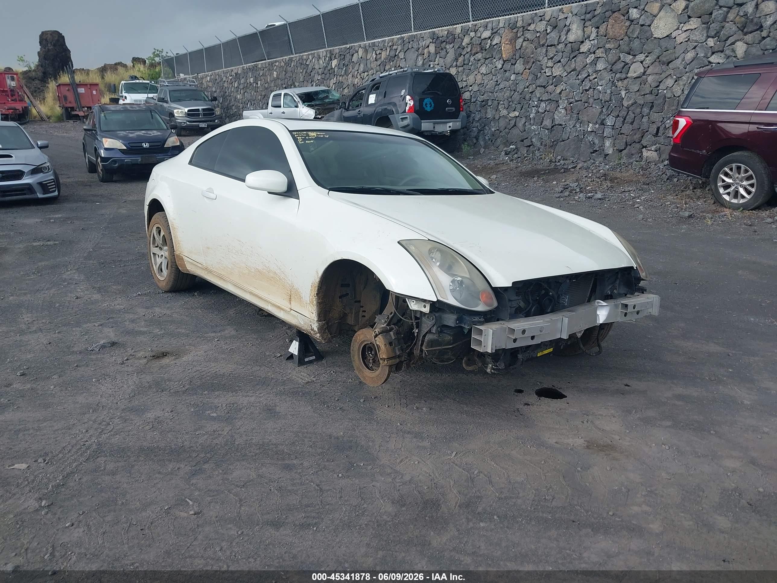 2003 Infiniti G35 Base W/leather White vin: JNKCV54E43M218858