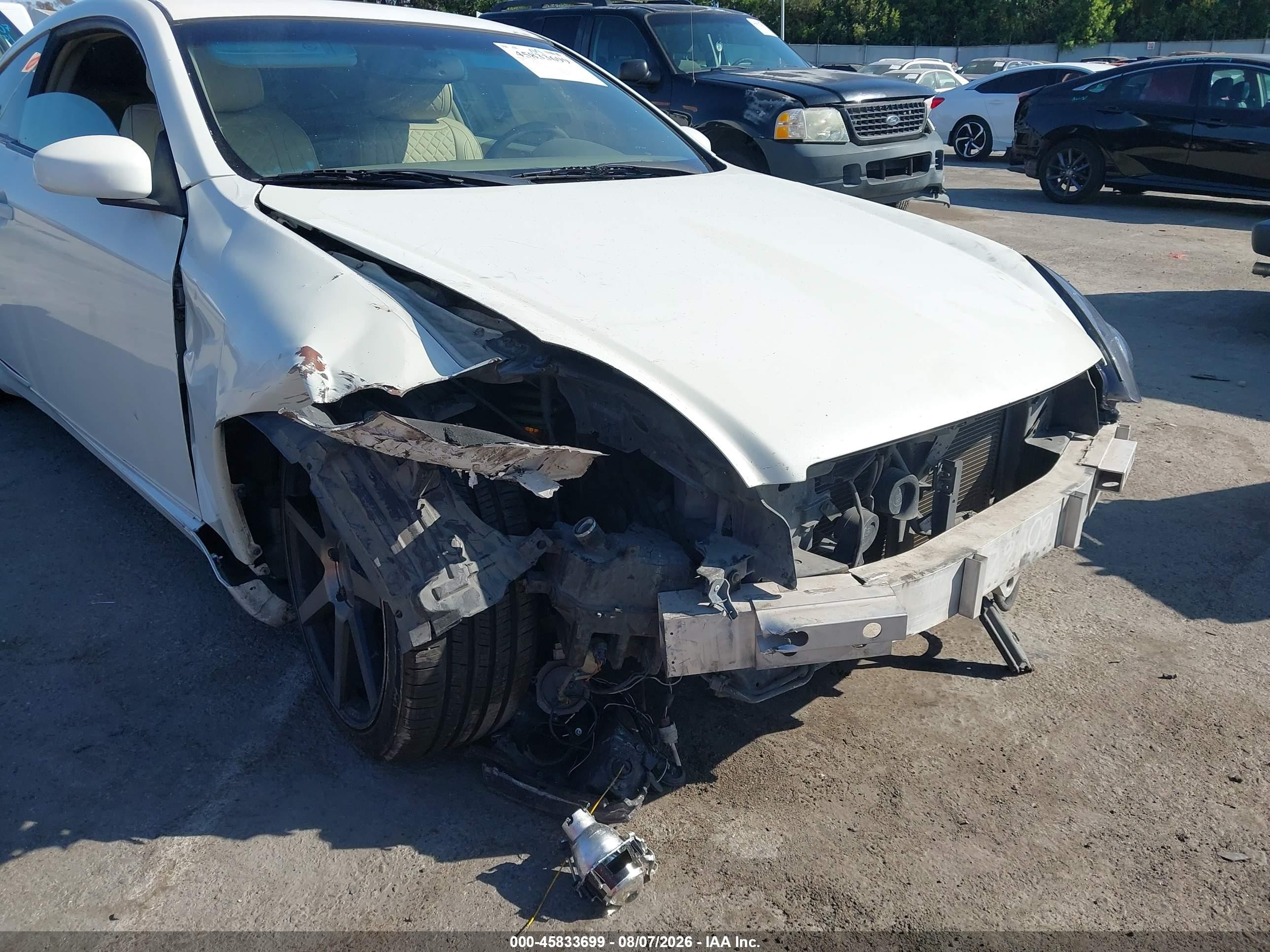2004 Infiniti G35   Белый vin: JNKCV54E44M827482