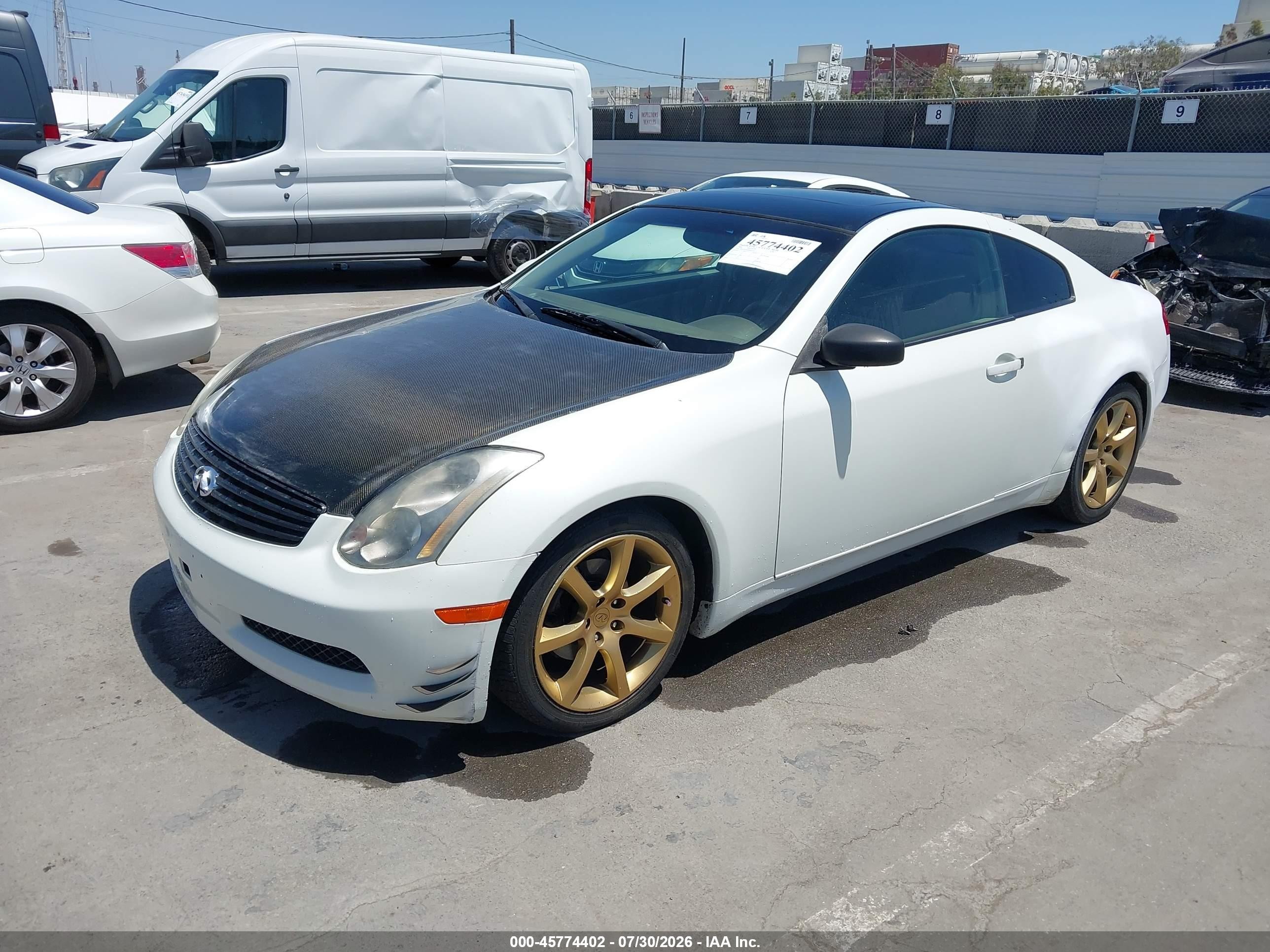 2004 Infiniti G35   White vin: JNKCV54E44M828325