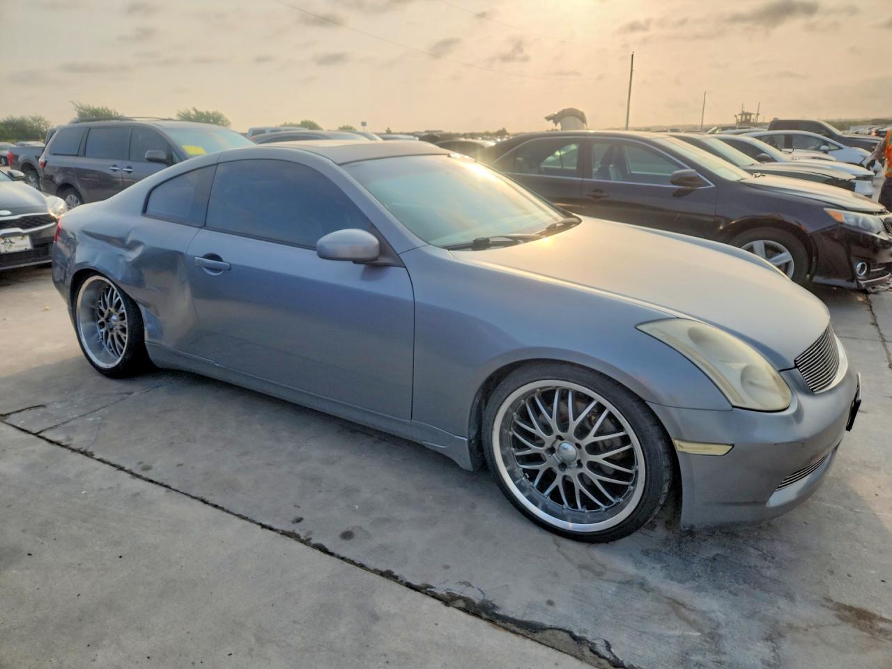 2005 Infiniti G35 Base Silver vin: JNKCV54E45M424037