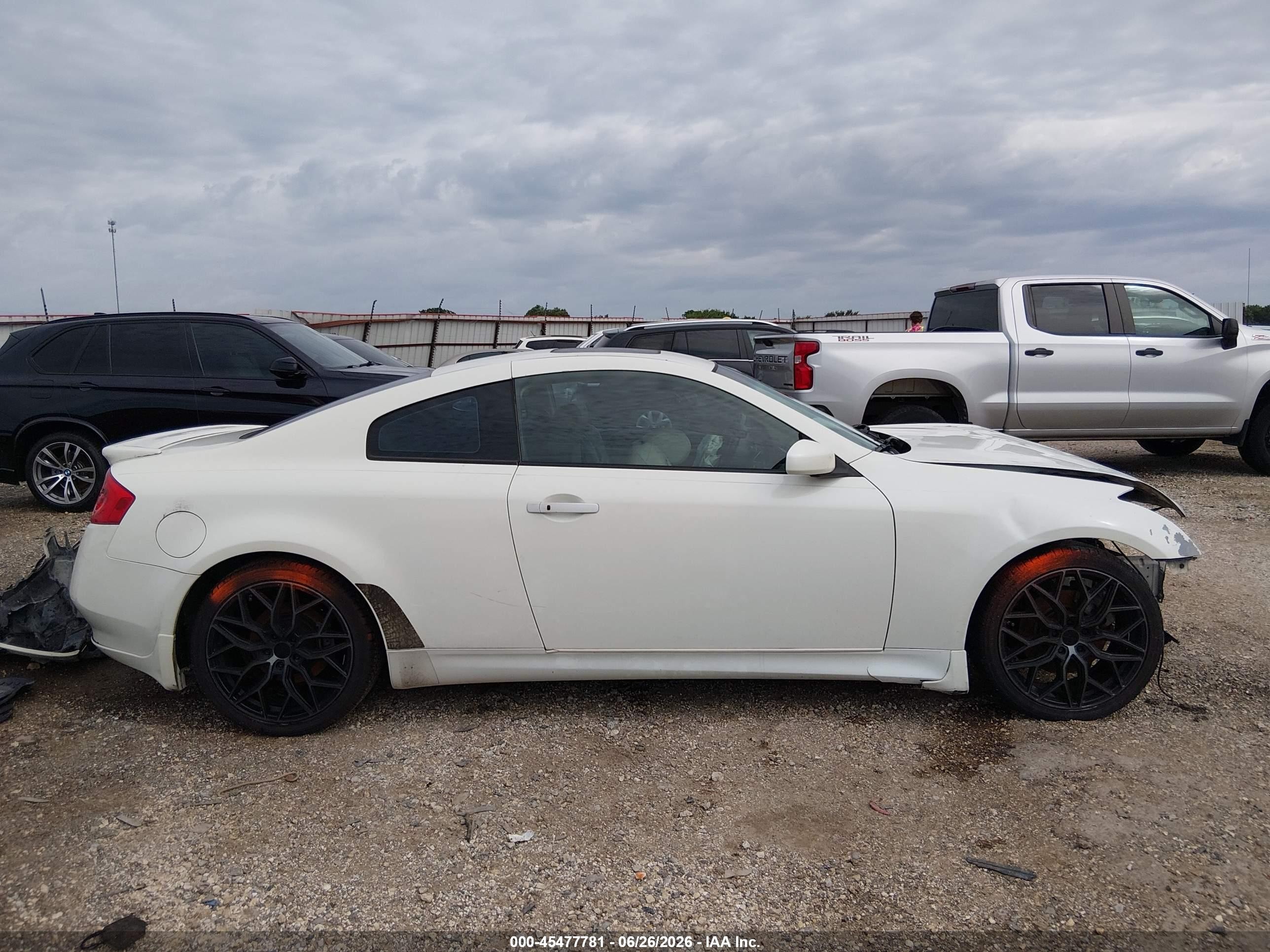 2007 Infiniti G35   White vin: JNKCV54E47M903268