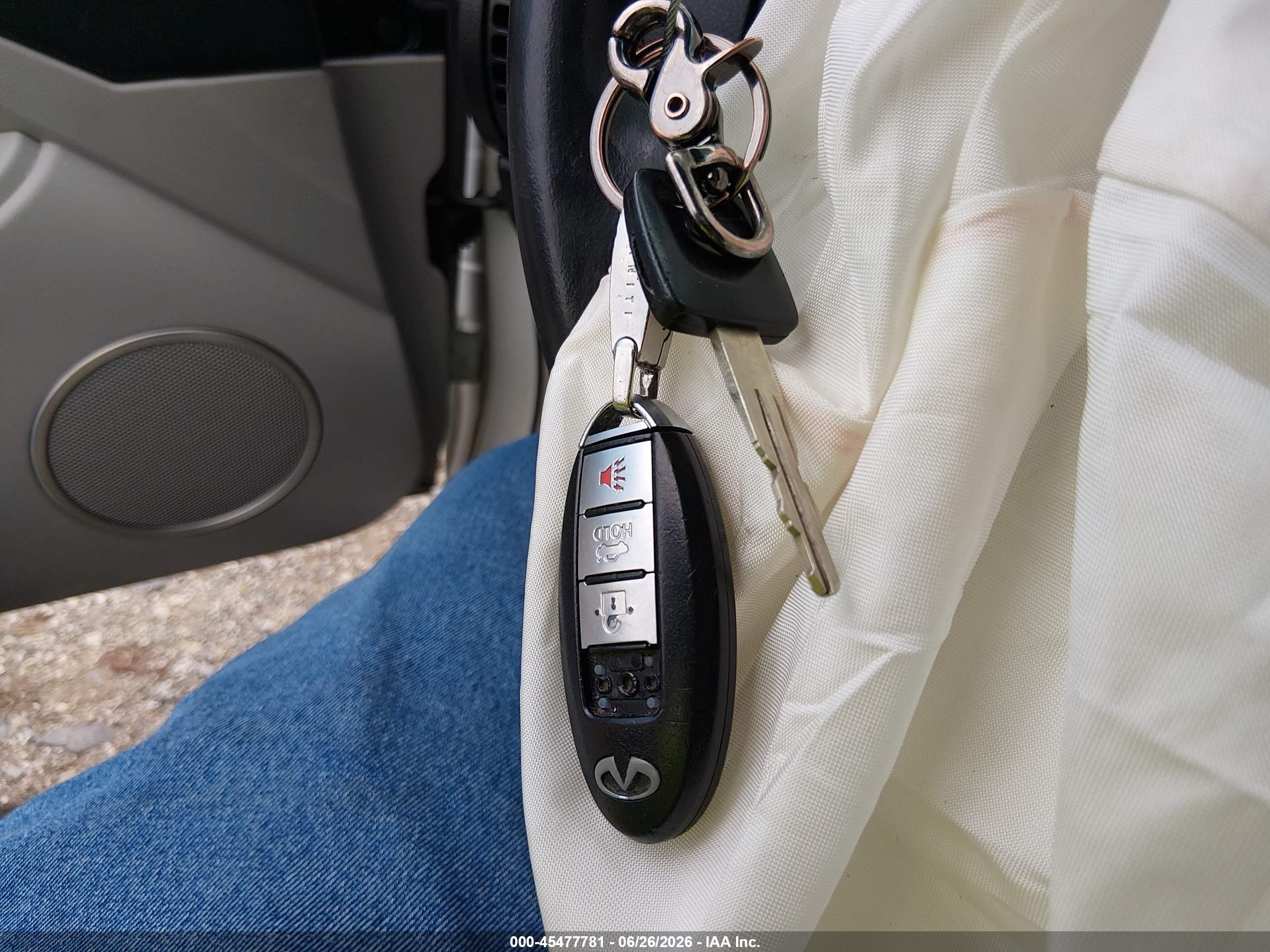 2007 Infiniti G35   White vin: JNKCV54E47M903268