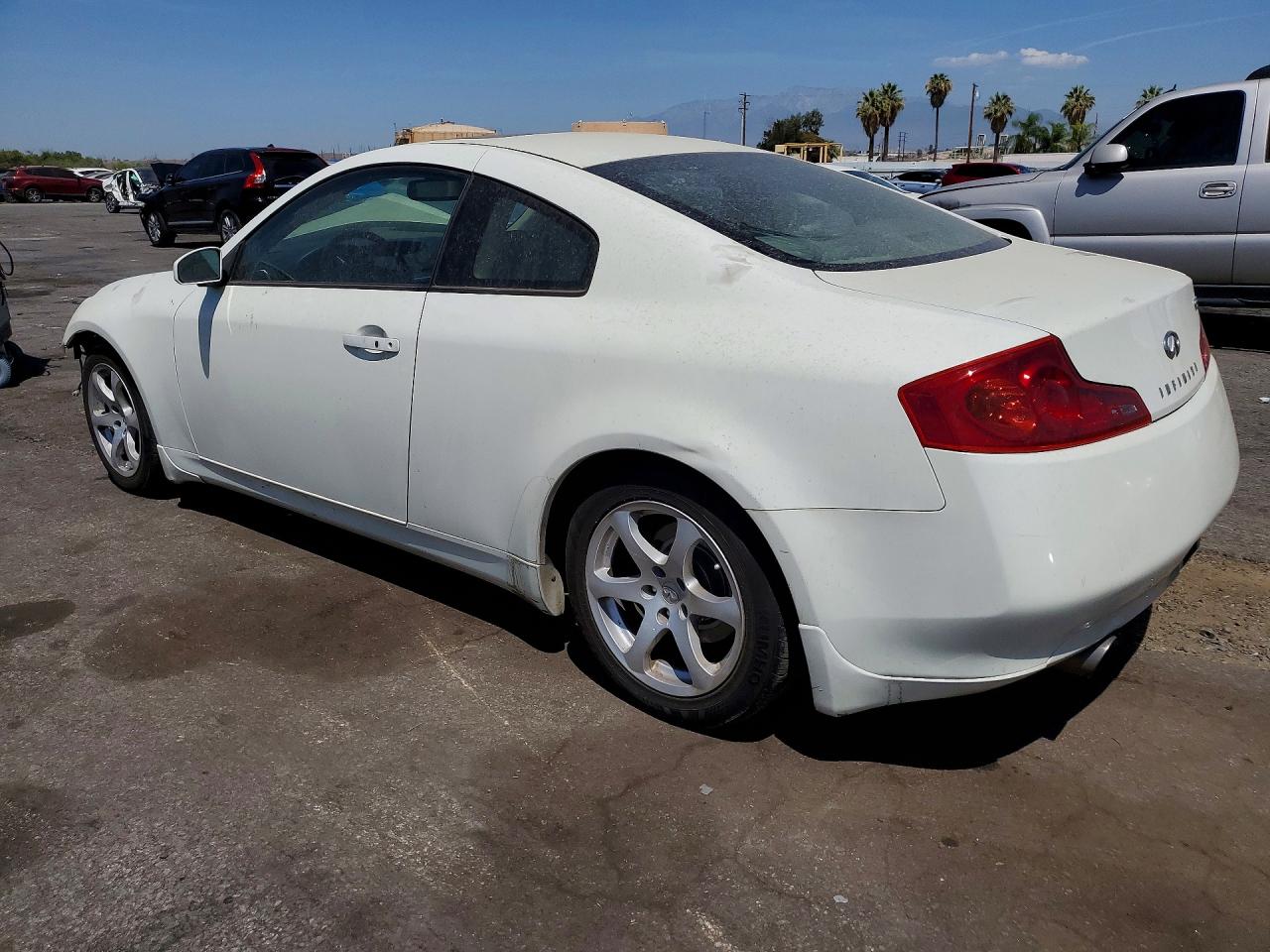 2007 Infiniti G35 Base White vin: JNKCV54E47M904792