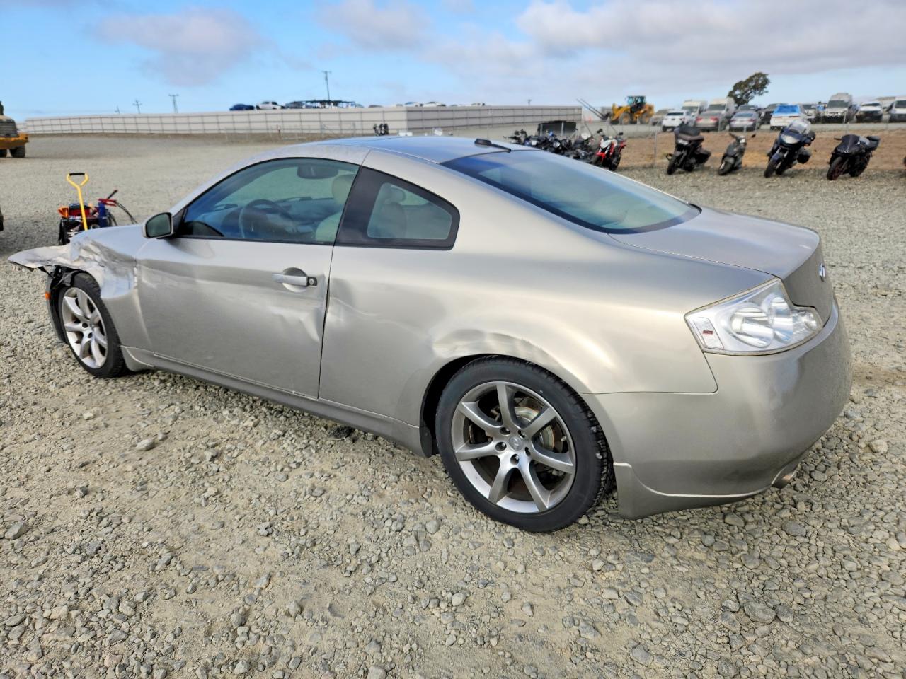 2004 Infiniti G35 Base Серебряный vin: JNKCV54E54M824705