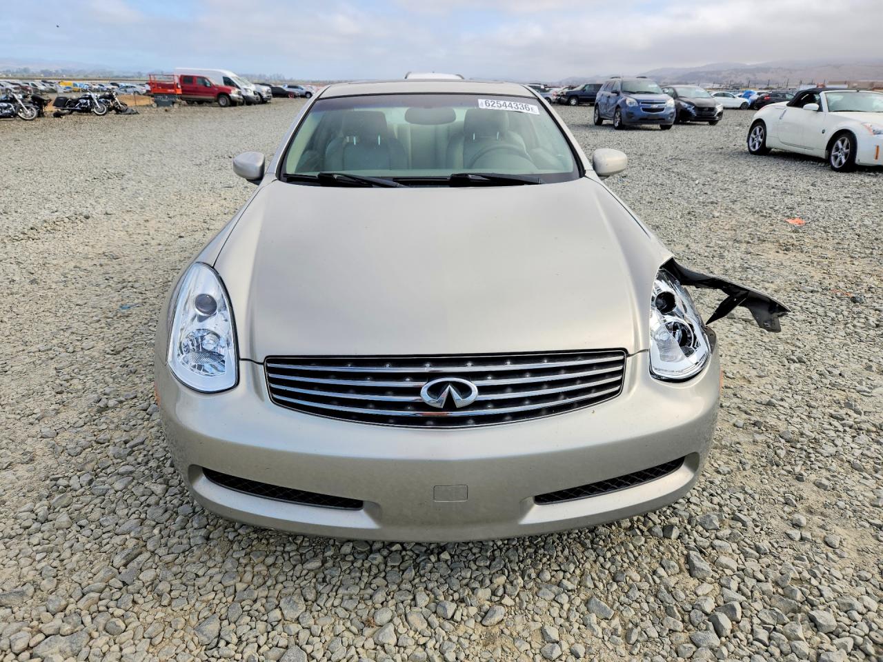 2004 Infiniti G35 Base Серебряный vin: JNKCV54E54M824705