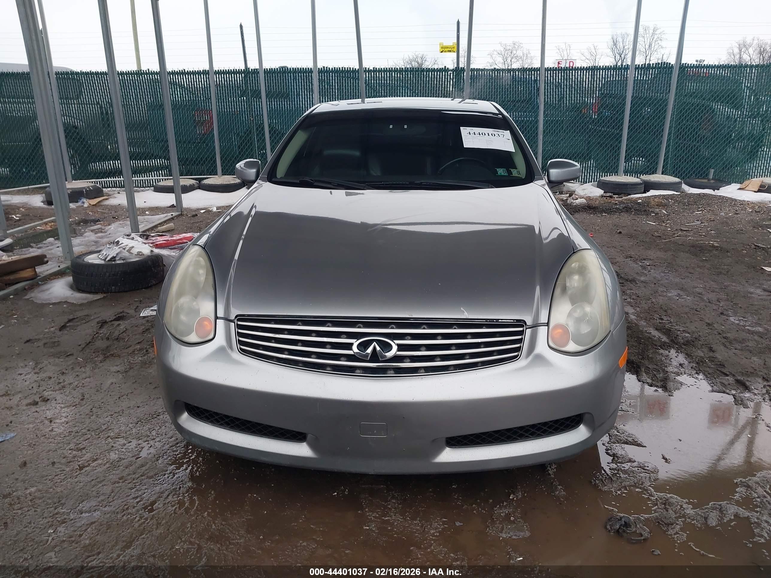 2004 Infiniti G35   Серебряный vin: JNKCV54E64M817911