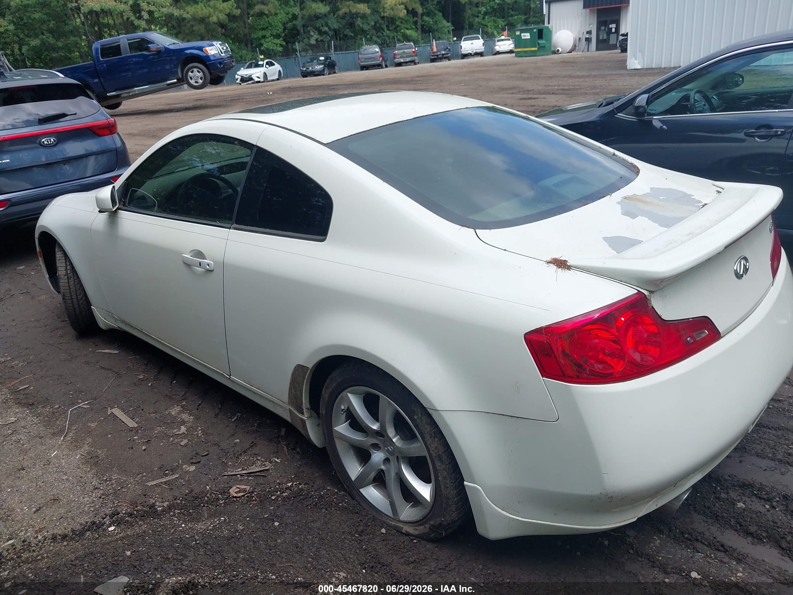 2007 Infiniti G35   White vin: JNKCV54E77M906066
