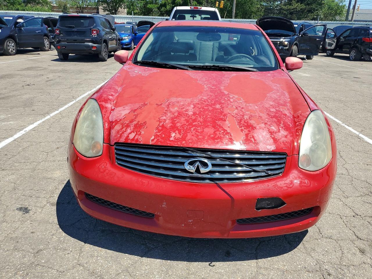 2005 Infiniti G35 Base Red vin: JNKCV54E85M408763