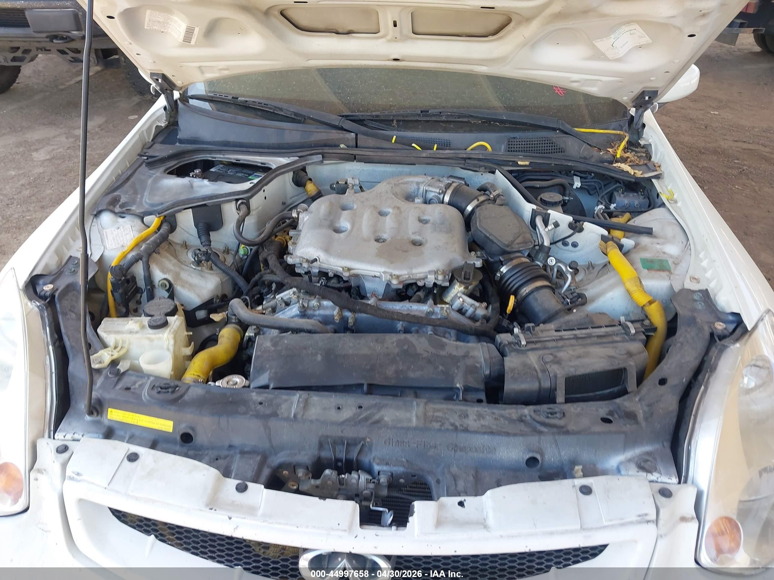 2005 Infiniti G35   Белый vin: JNKCV54E85M423781