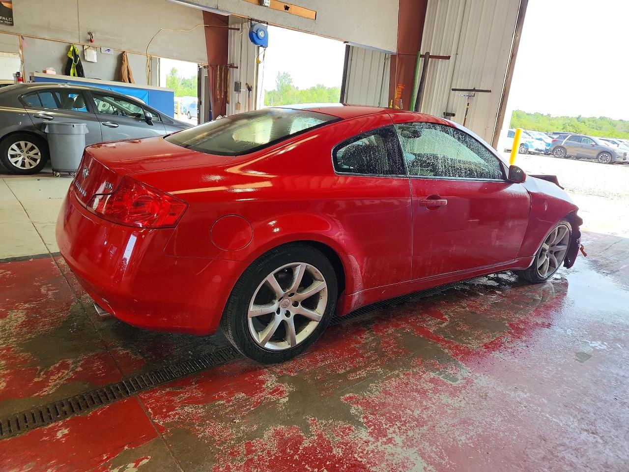 2003 Infiniti G35 Red vin: JNKCV54EX3M202972