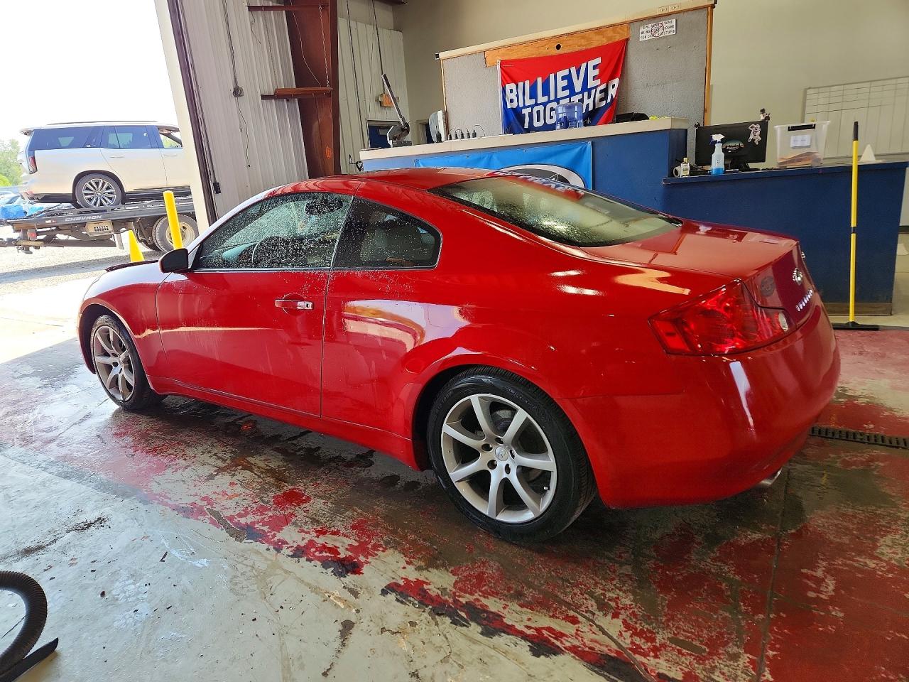 2003 Infiniti G35 Red vin: JNKCV54EX3M202972