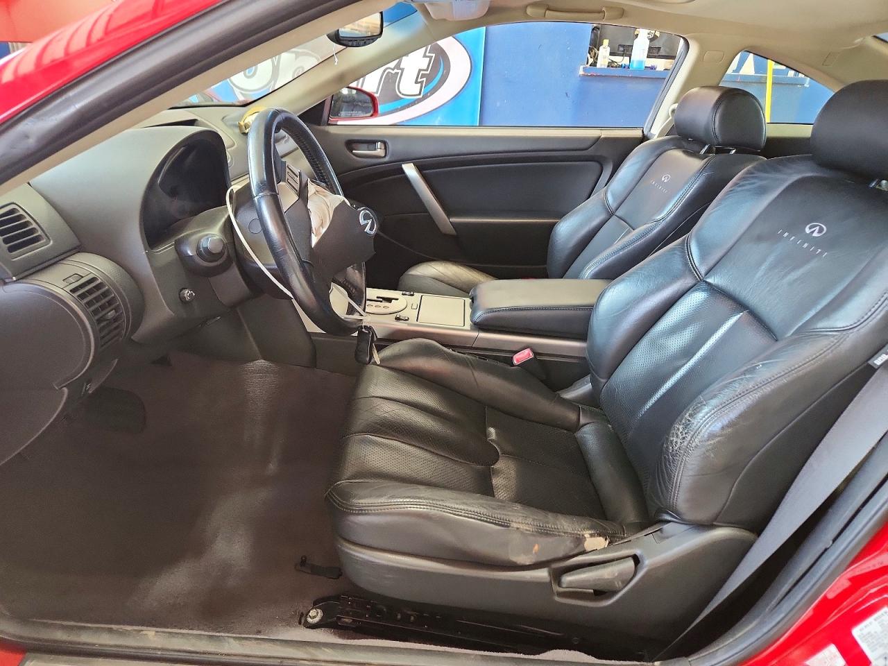 2003 Infiniti G35 Red vin: JNKCV54EX3M202972