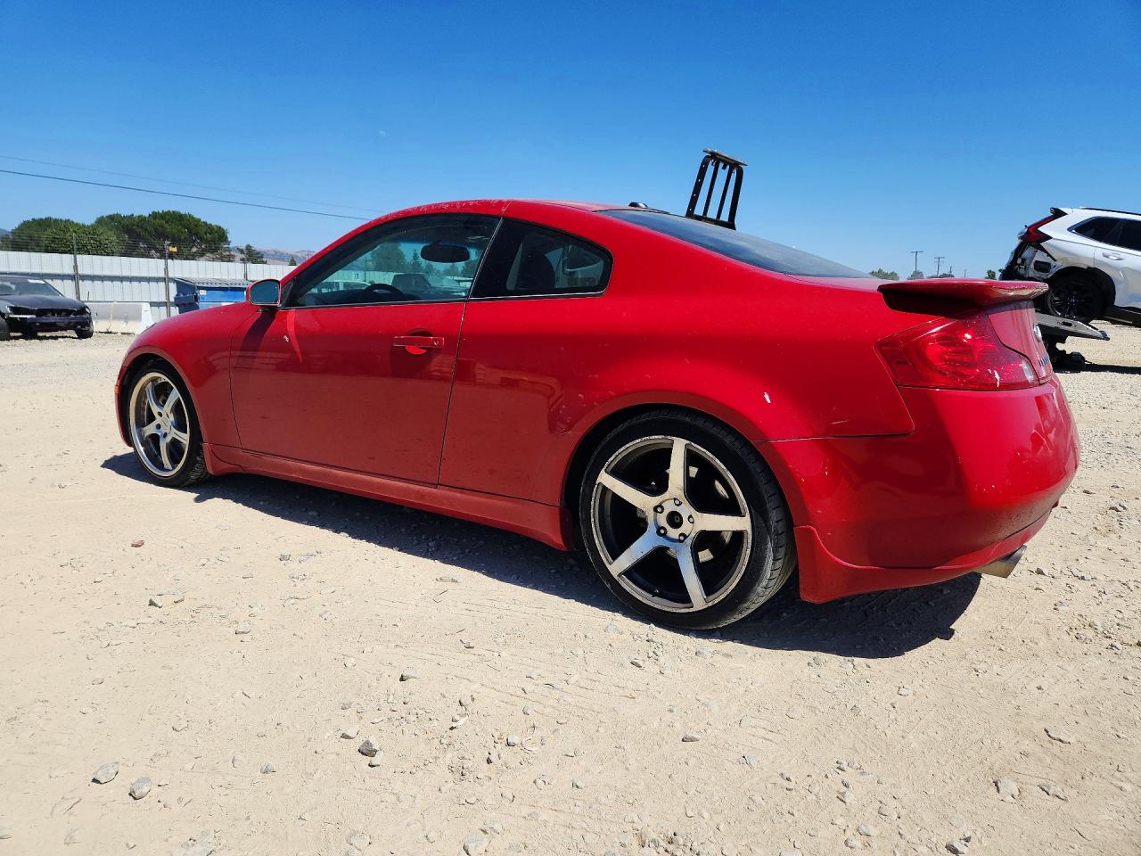 2005 Infiniti G35 Base Red vin: JNKCV54EX5M404939
