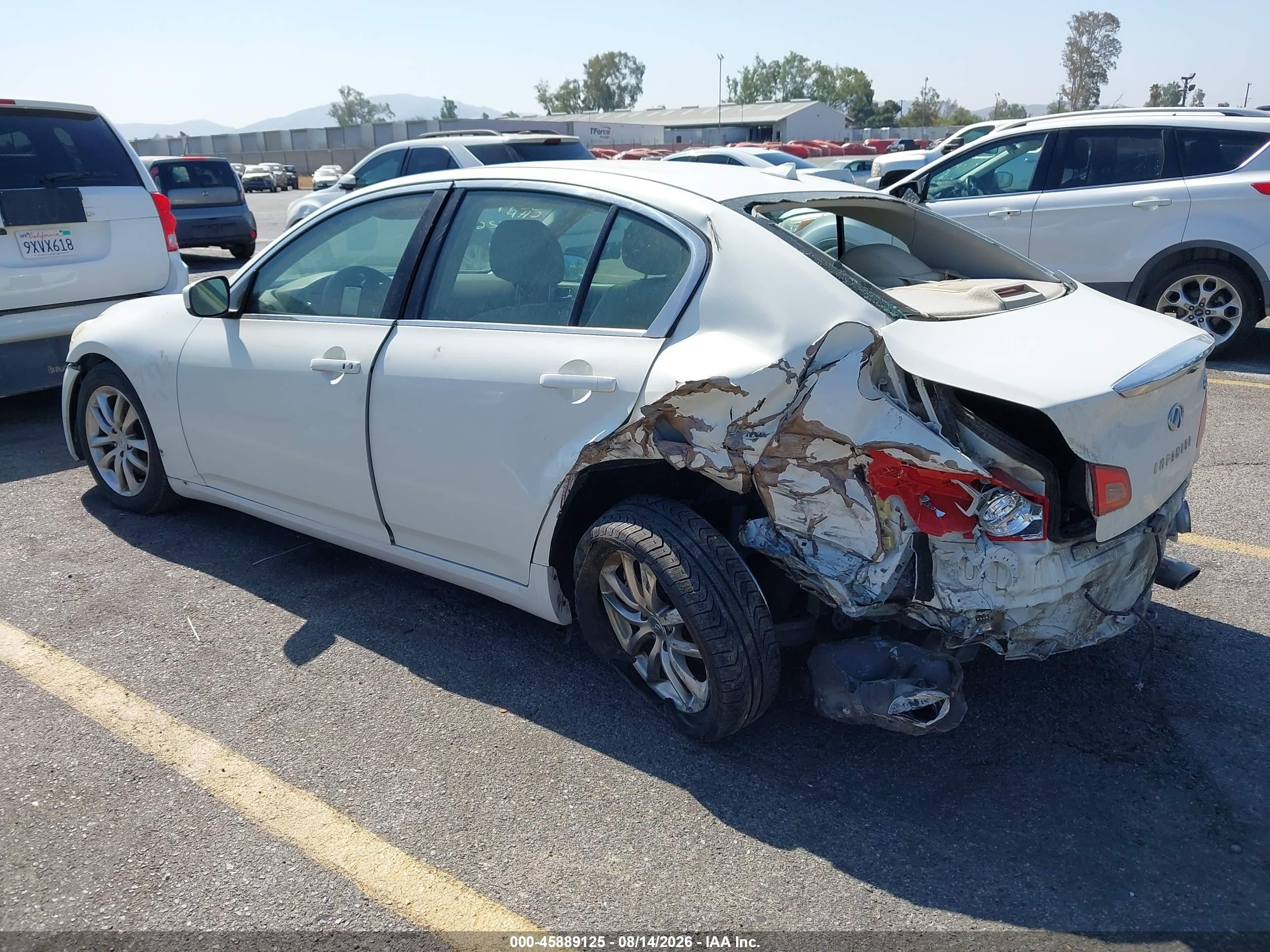 2009 Infiniti G37 Journey White vin: JNKCV61E09M013704