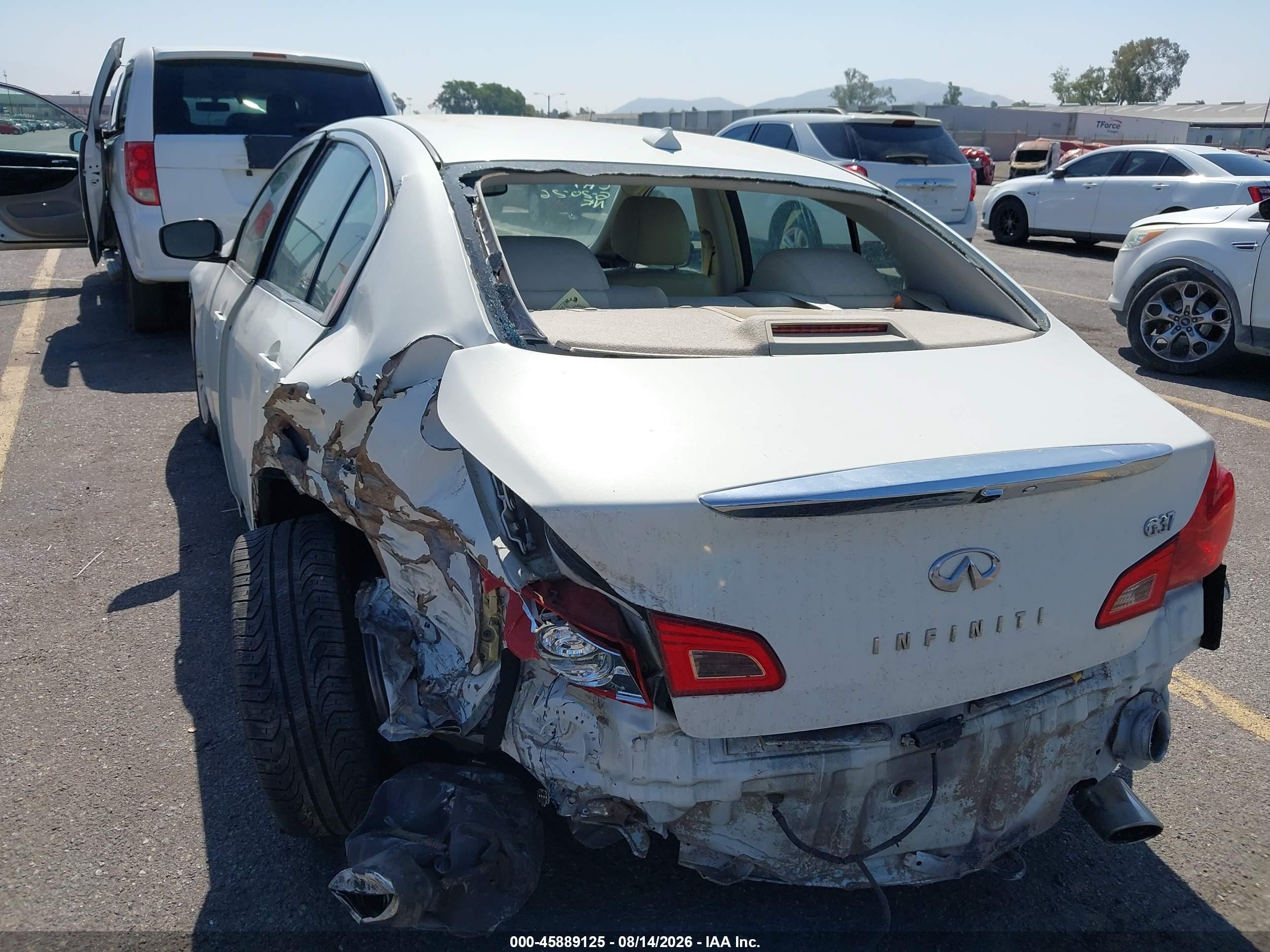 2009 Infiniti G37 Journey White vin: JNKCV61E09M013704