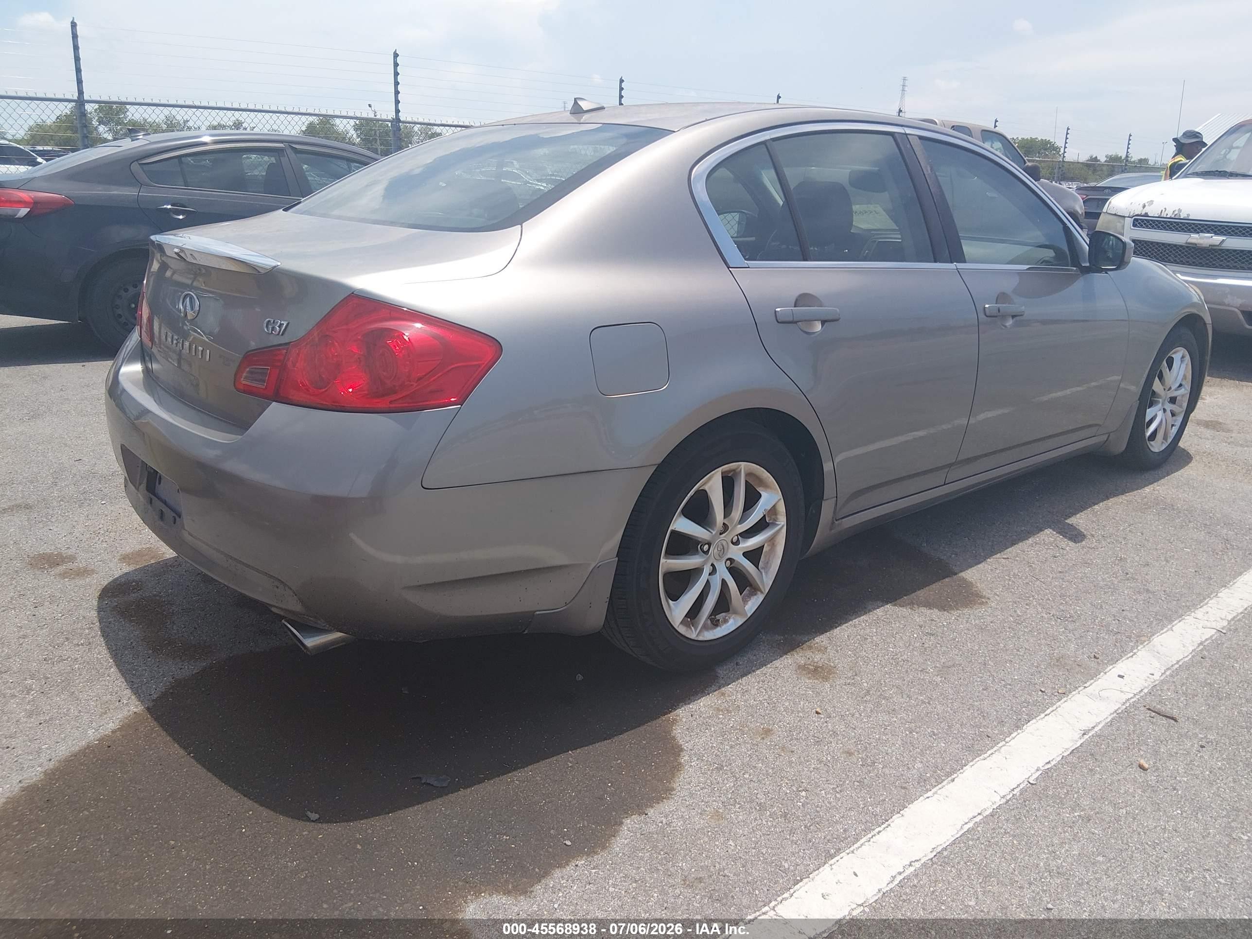 2009 Infiniti G37 Journey Gray vin: JNKCV61E09M308253