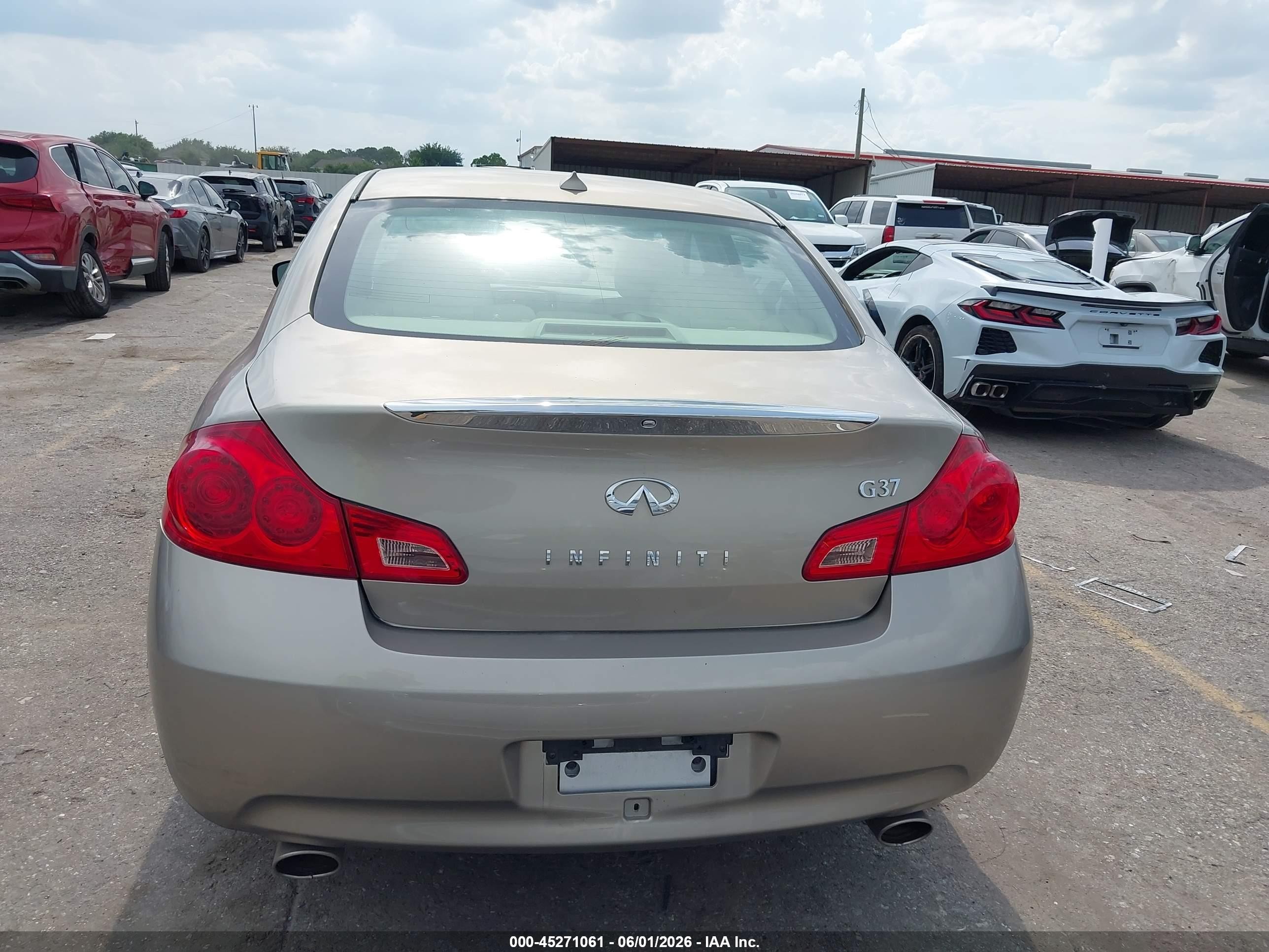 2009 Infiniti G37 Journey Золотой vin: JNKCV61E19M012464