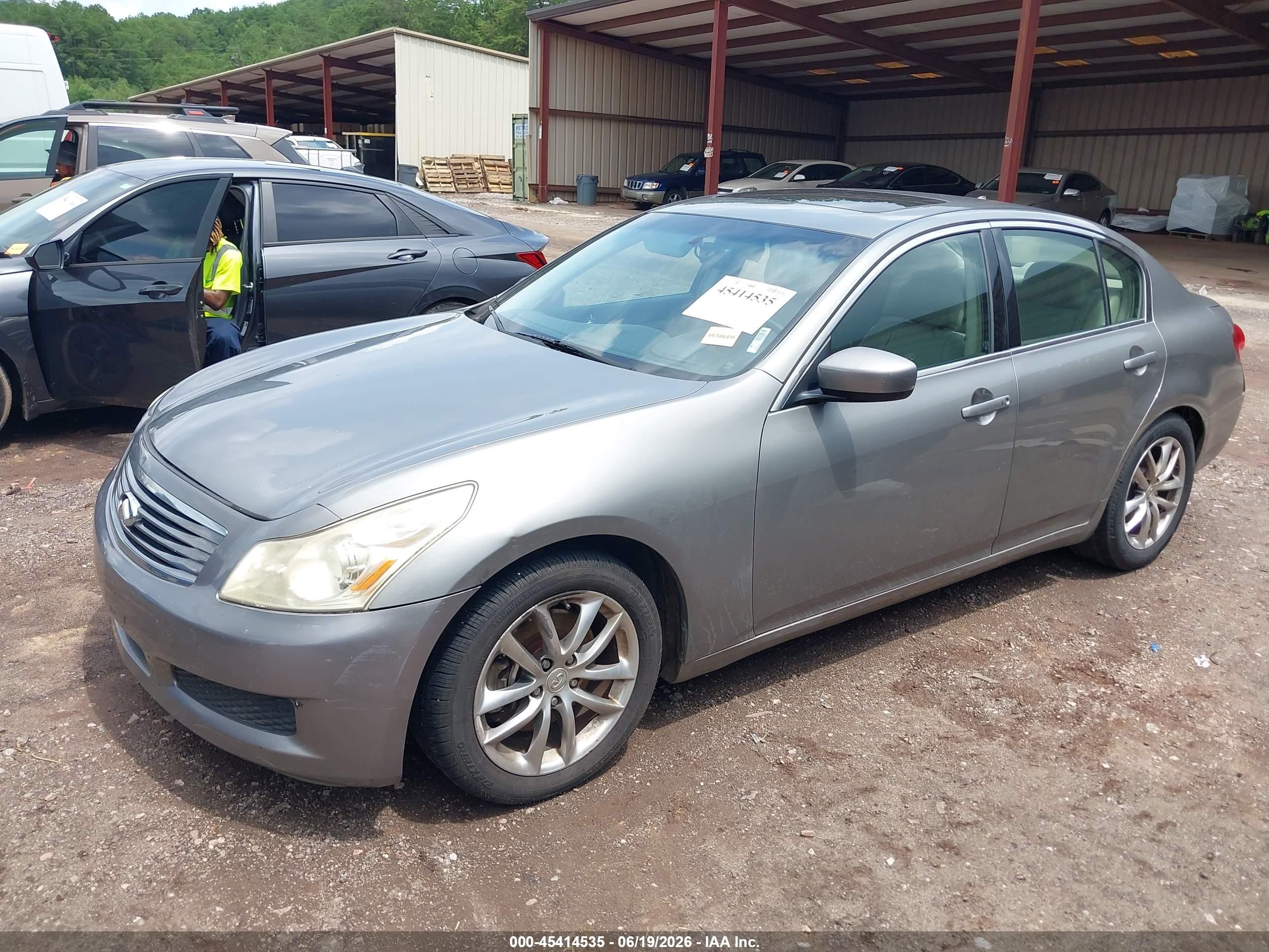 2009 Infiniti G37 Journey Silver vin: JNKCV61E19M015042