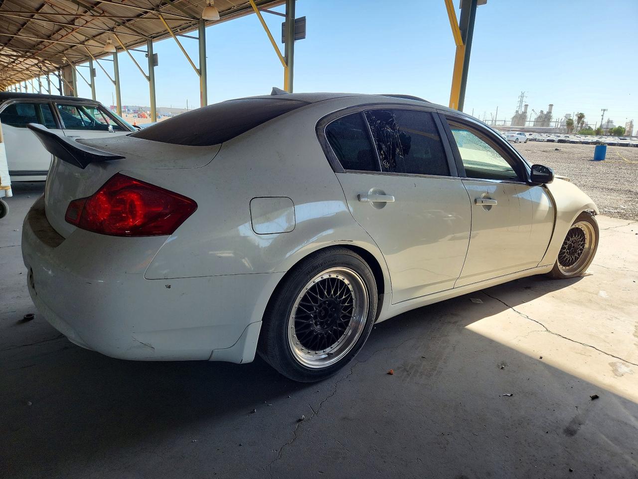 2009 Infiniti G37 Sedan Base White vin: JNKCV61E29M012439