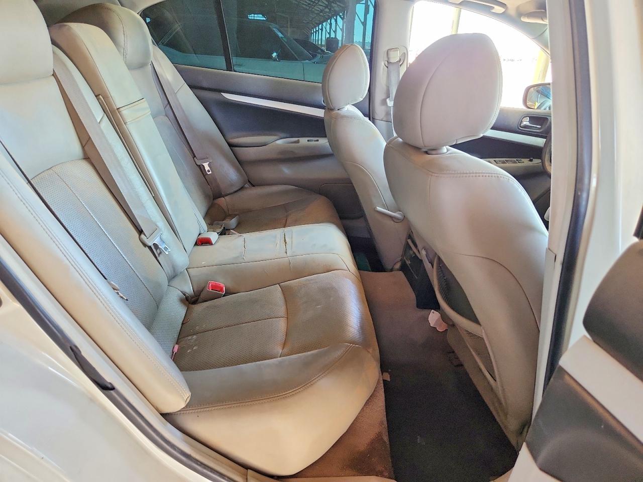 2009 Infiniti G37 Sedan Base White vin: JNKCV61E29M012439