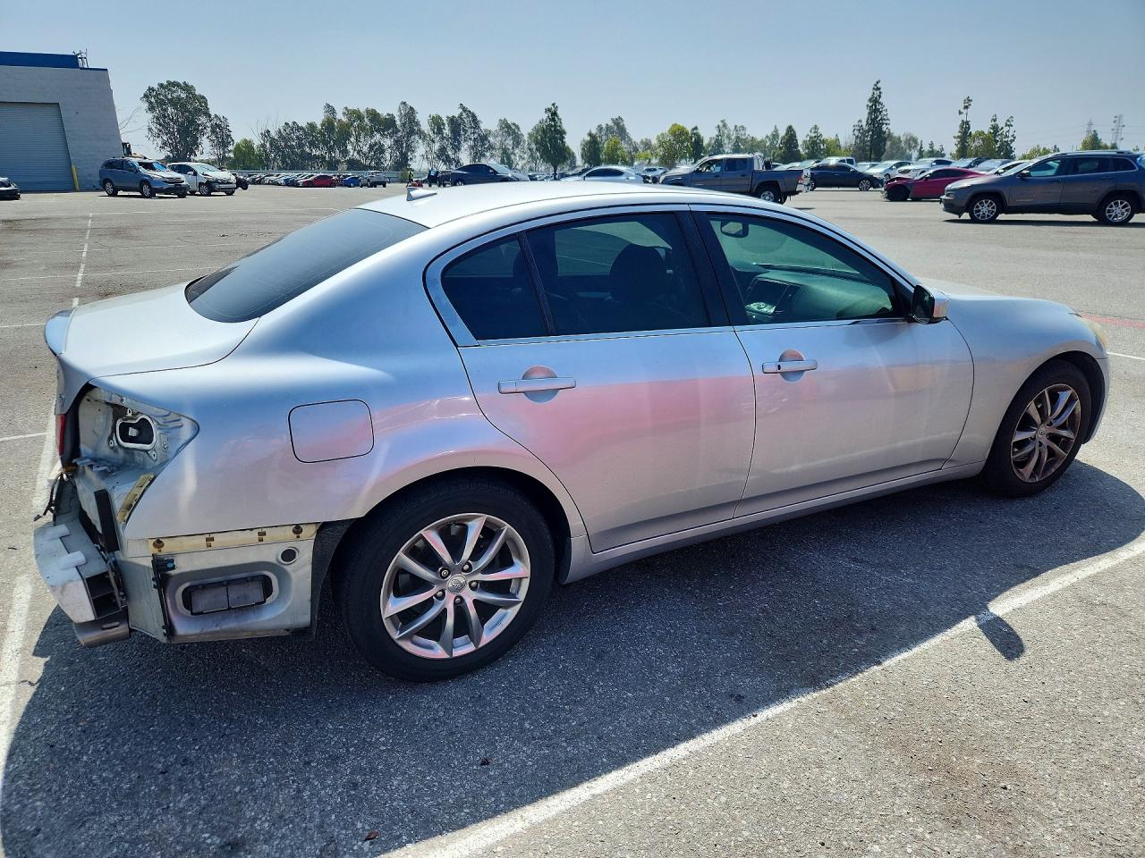 2009 Infiniti G37 Sedan Base Серебряный vin: JNKCV61E29M300171