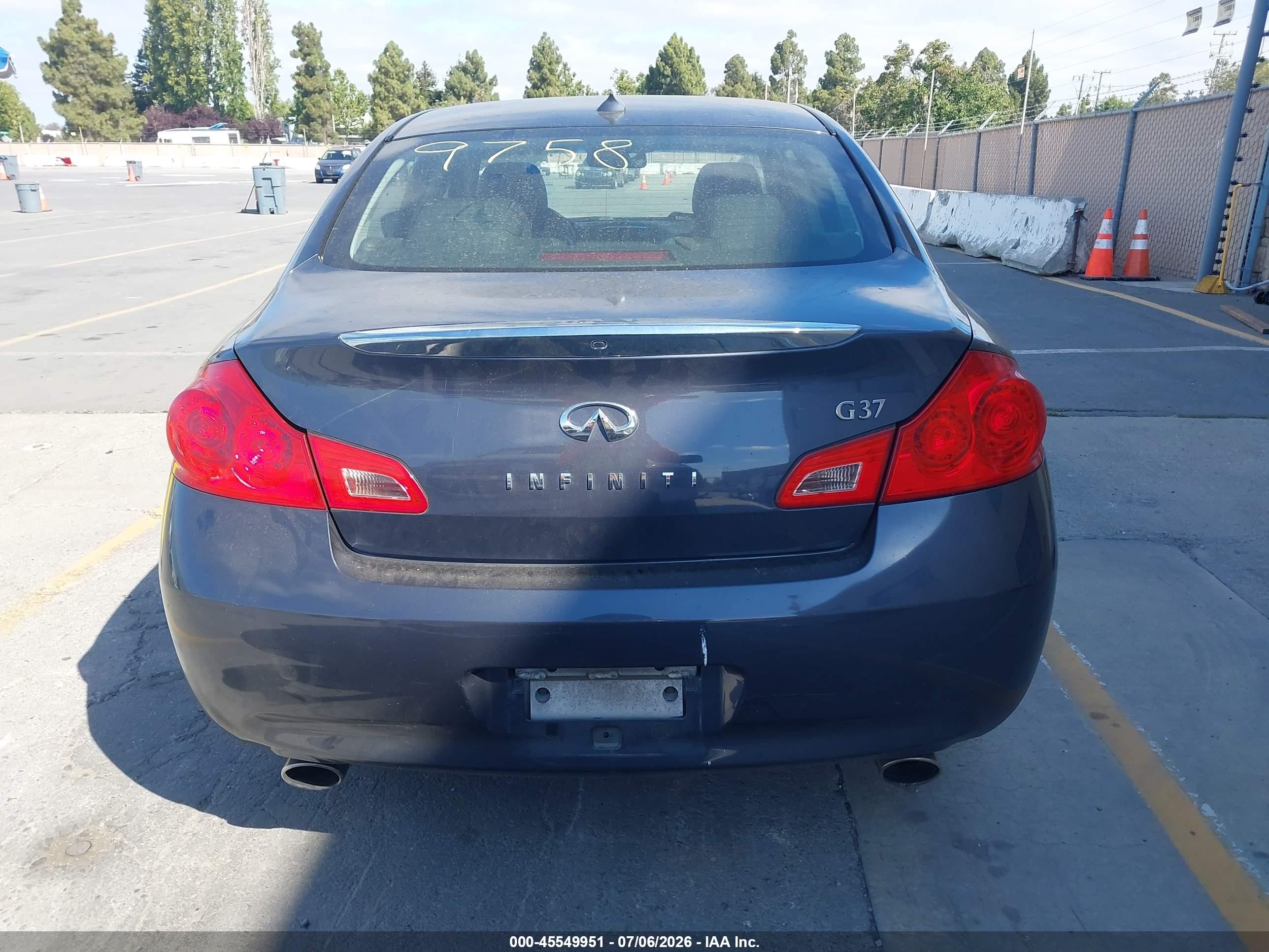 2009 Infiniti G37 Journey Blue vin: JNKCV61E29M309758