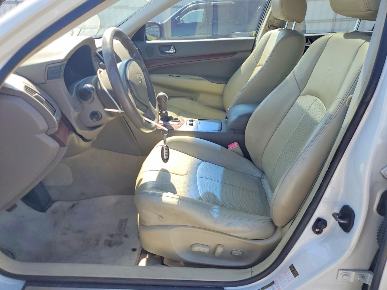 2009 Infiniti G37 Sedan Base White vin: JNKCV61E39M014331