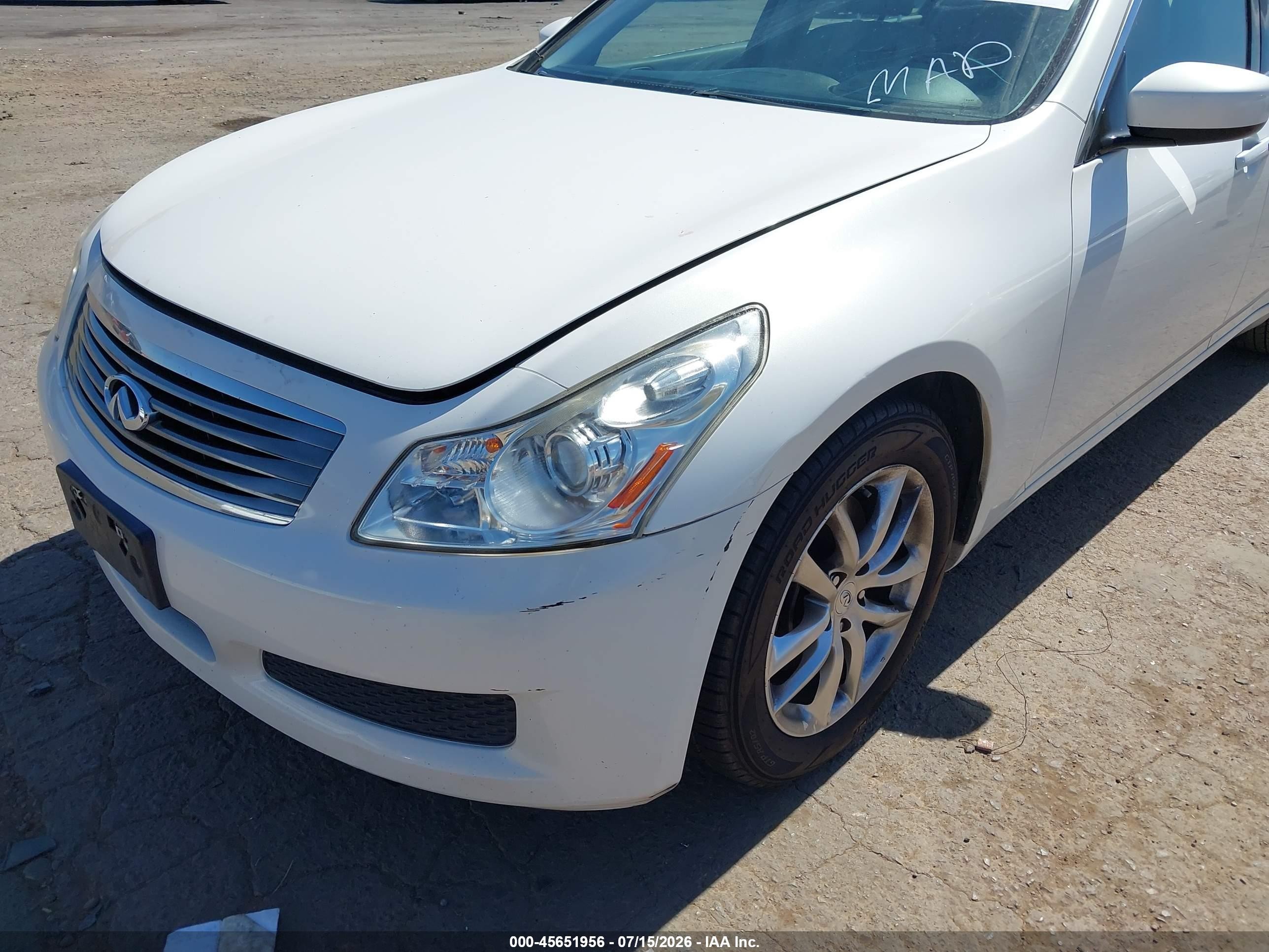 2009 Infiniti G37 Journey White vin: JNKCV61E39M310255