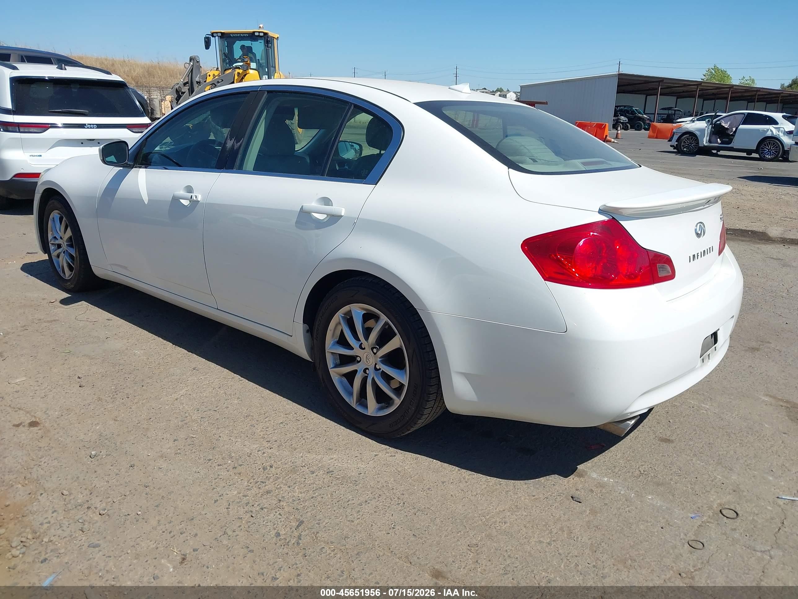 2009 Infiniti G37 Journey White vin: JNKCV61E39M310255