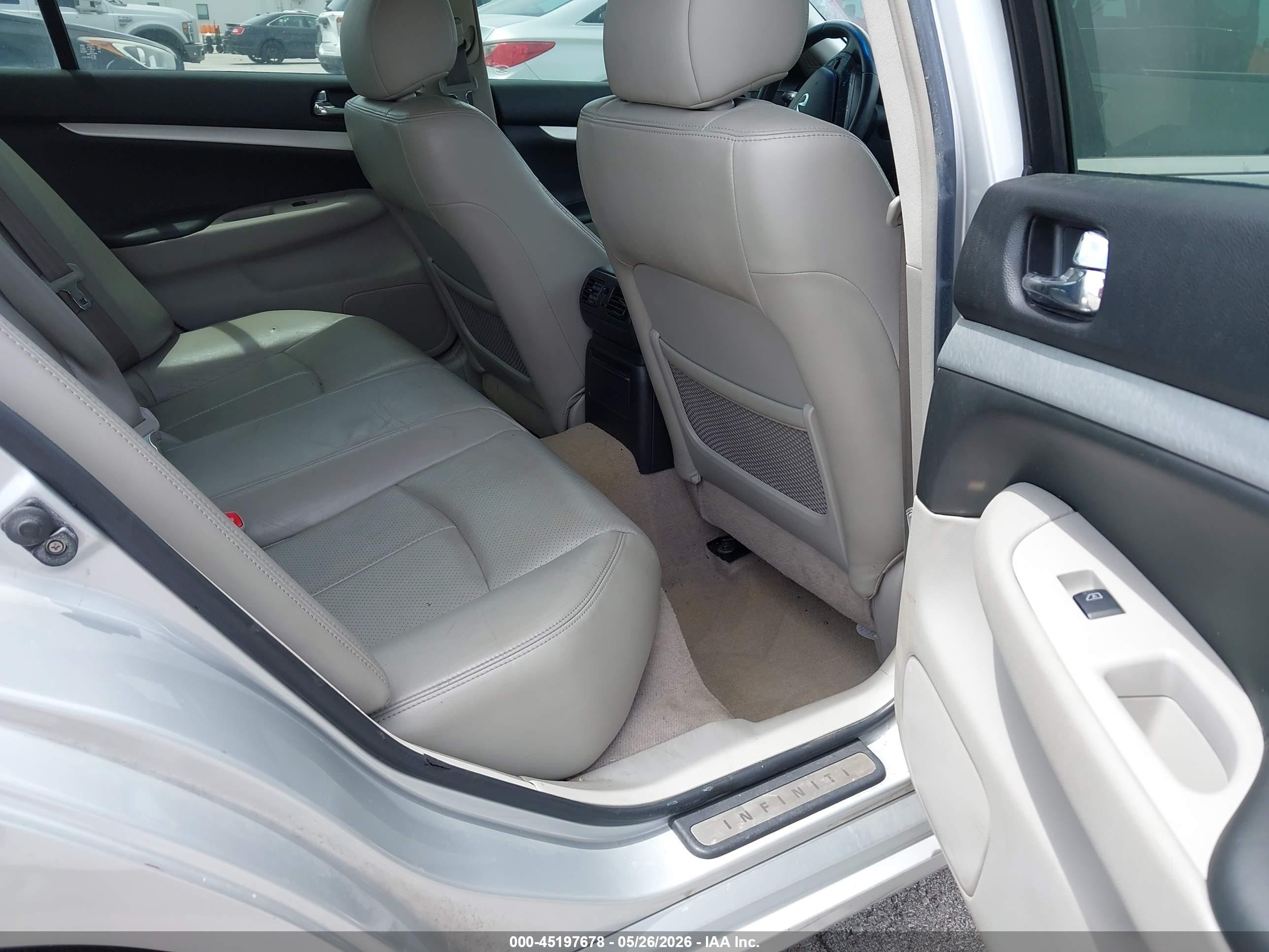 2009 Infiniti G37 Journey Silver vin: JNKCV61E59M012211