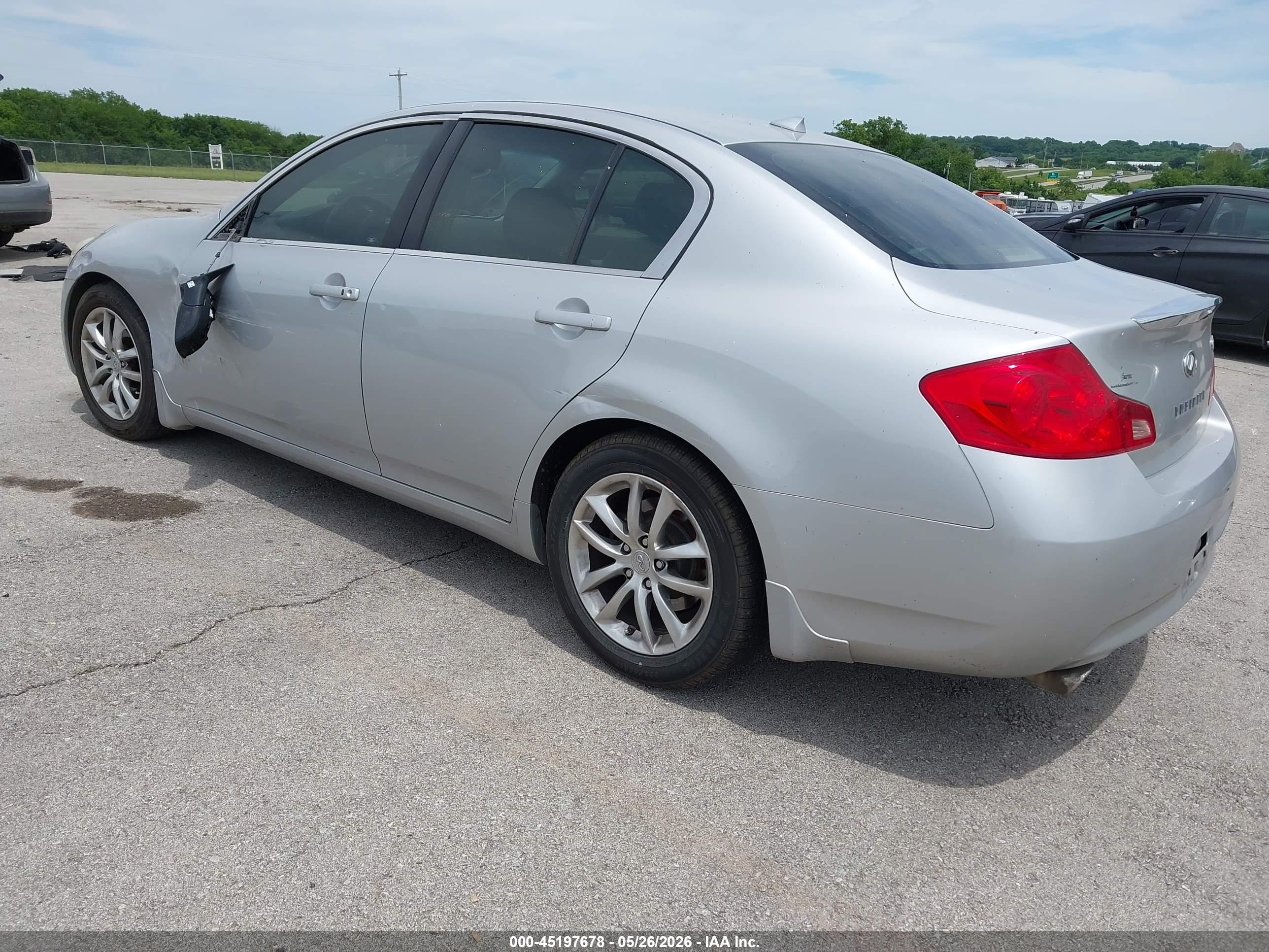 2009 Infiniti G37 Journey Silver vin: JNKCV61E59M012211
