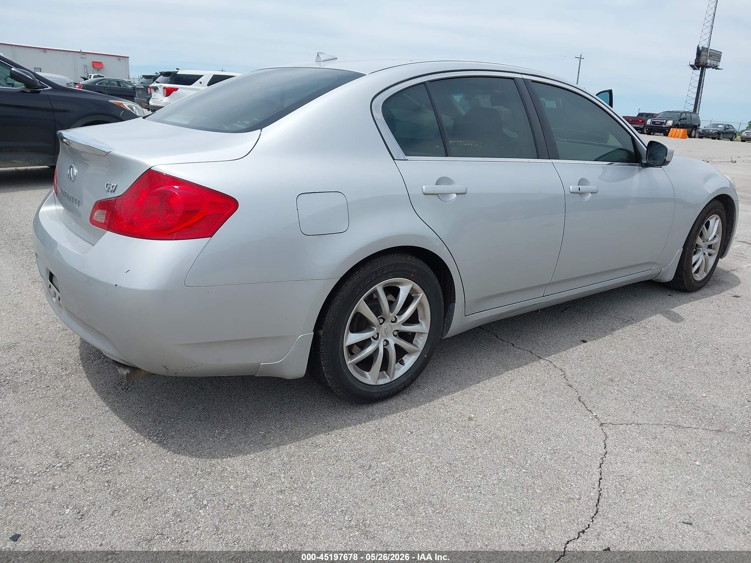 2009 Infiniti G37 Journey Silver vin: JNKCV61E59M012211