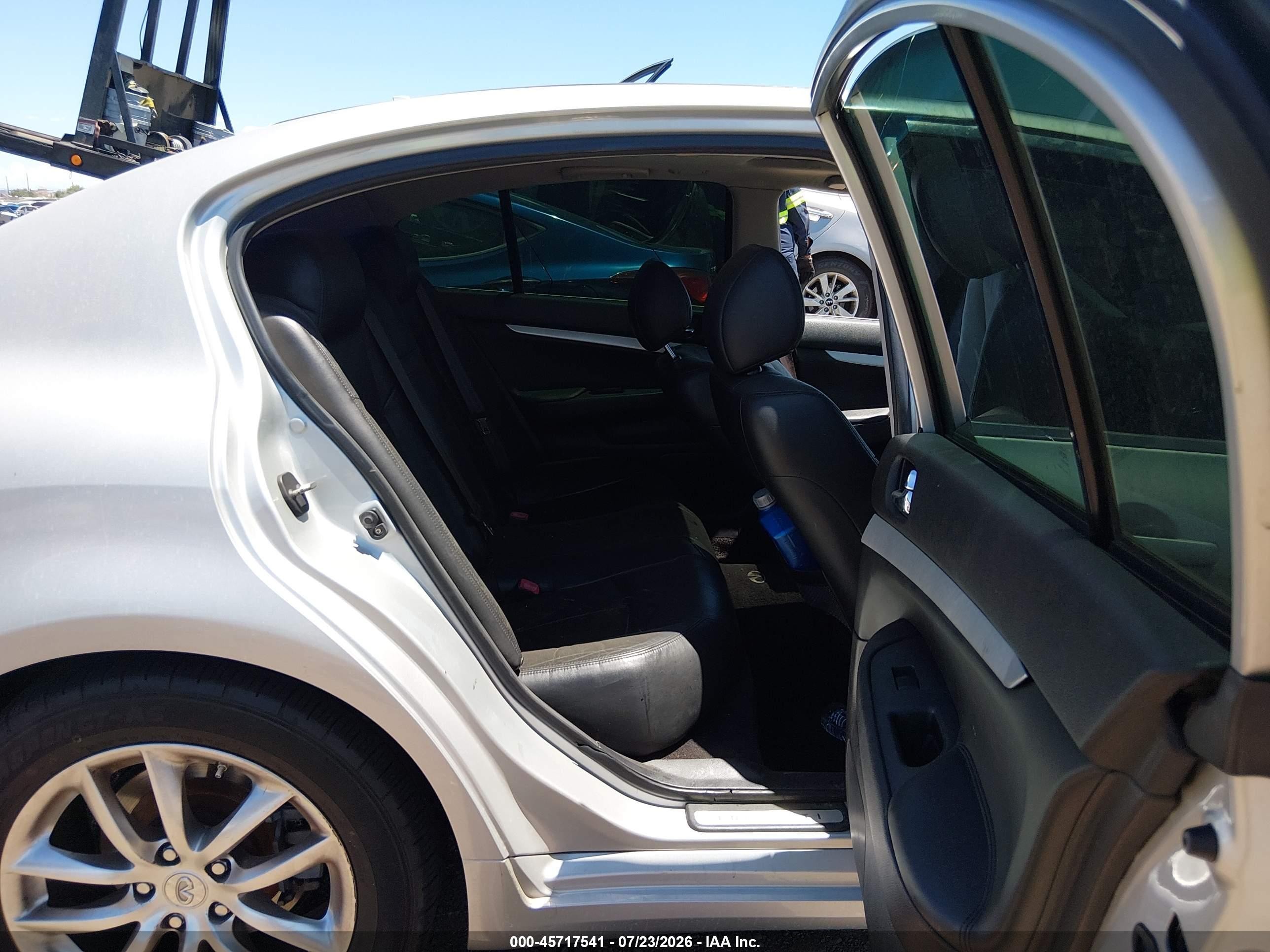 2009 Infiniti G37 Journey Серебряный vin: JNKCV61E69M011455