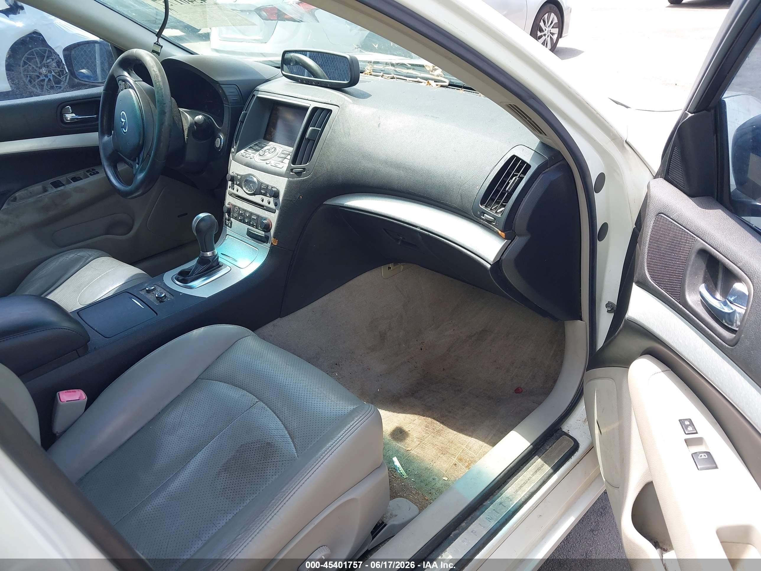 2009 Infiniti G37 Journey White vin: JNKCV61E89M303866