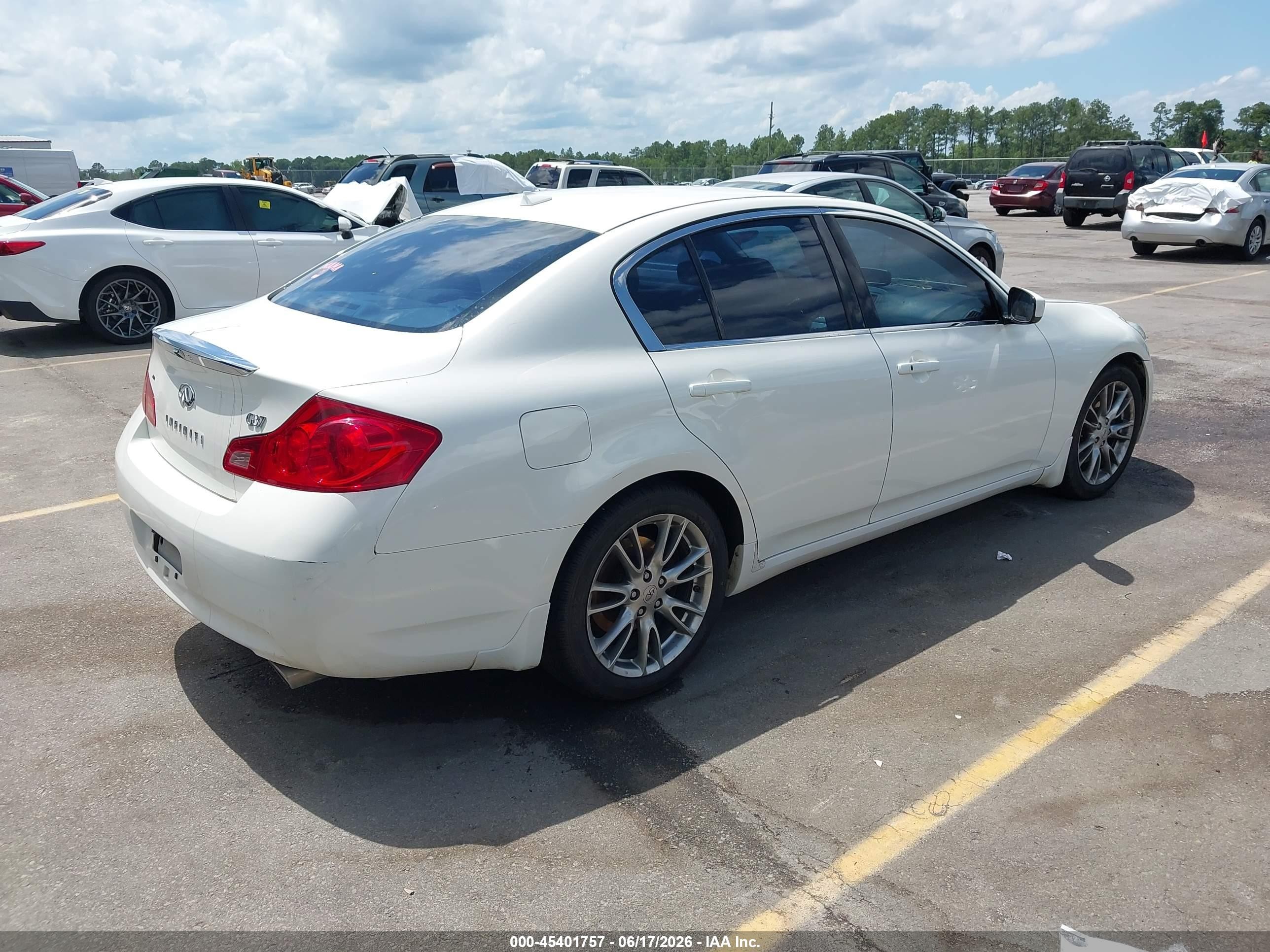 2009 Infiniti G37 Journey White vin: JNKCV61E89M303866