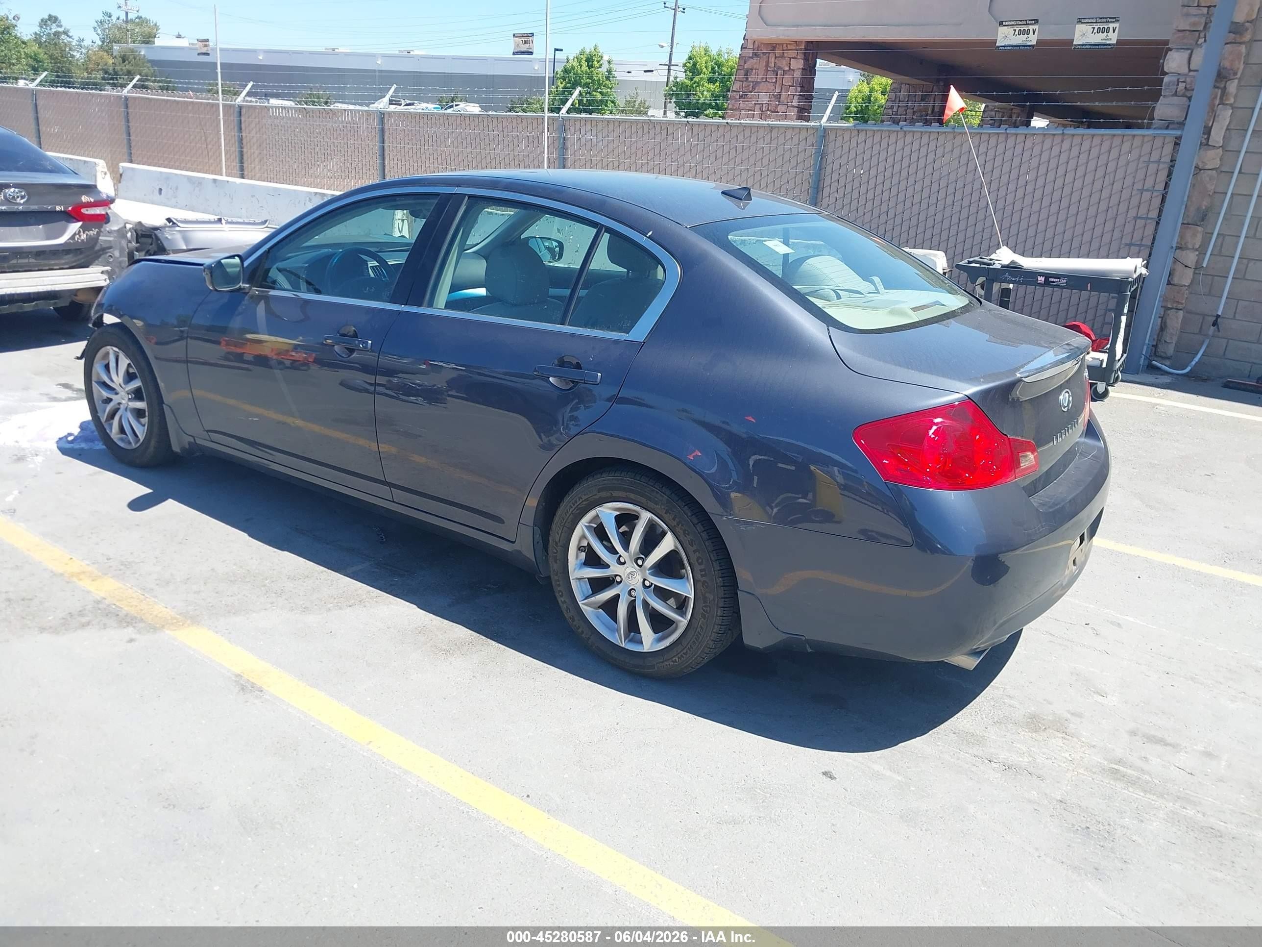 2009 Infiniti G37 Journey Gray vin: JNKCV61E99M306579