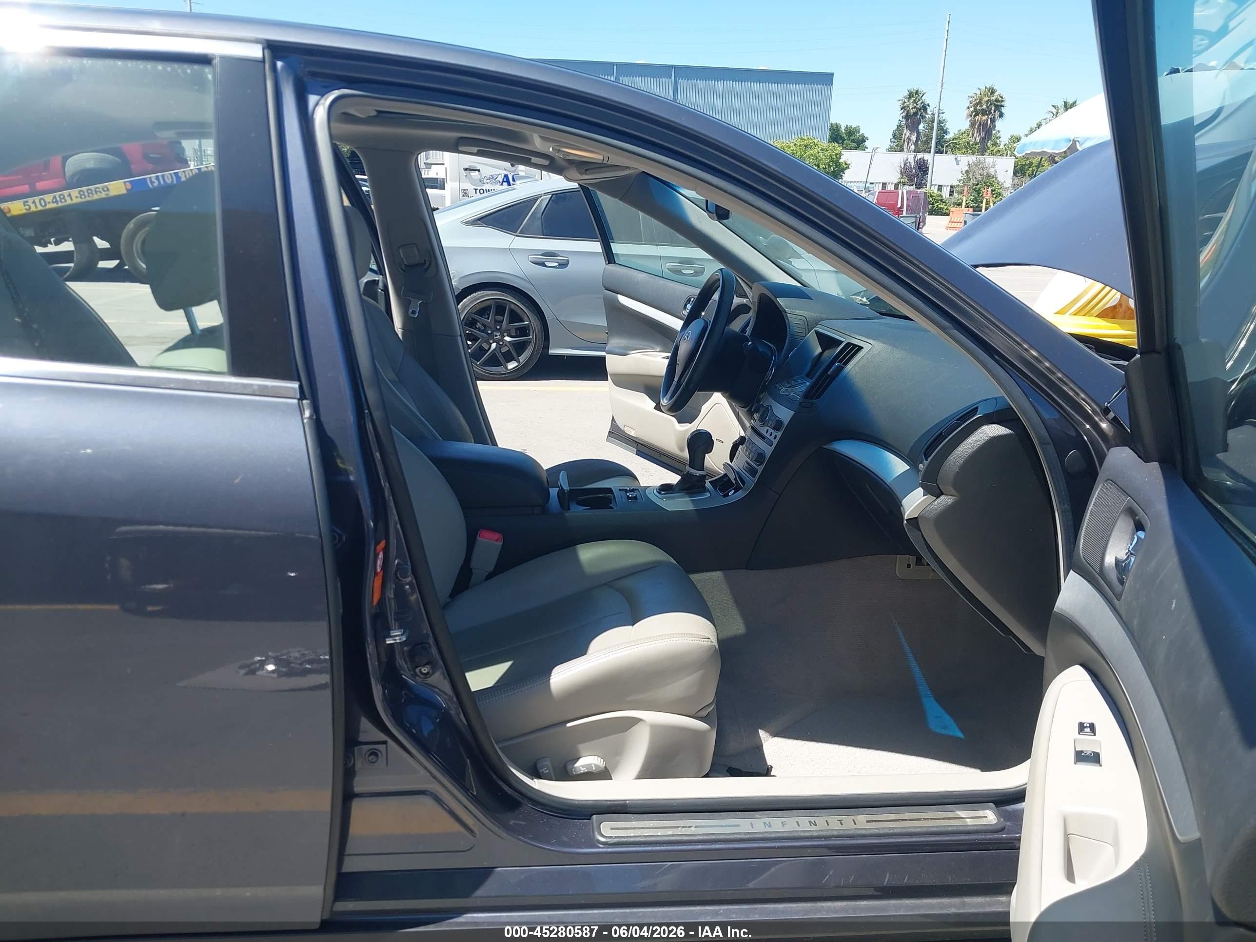 2009 Infiniti G37 Journey Gray vin: JNKCV61E99M306579
