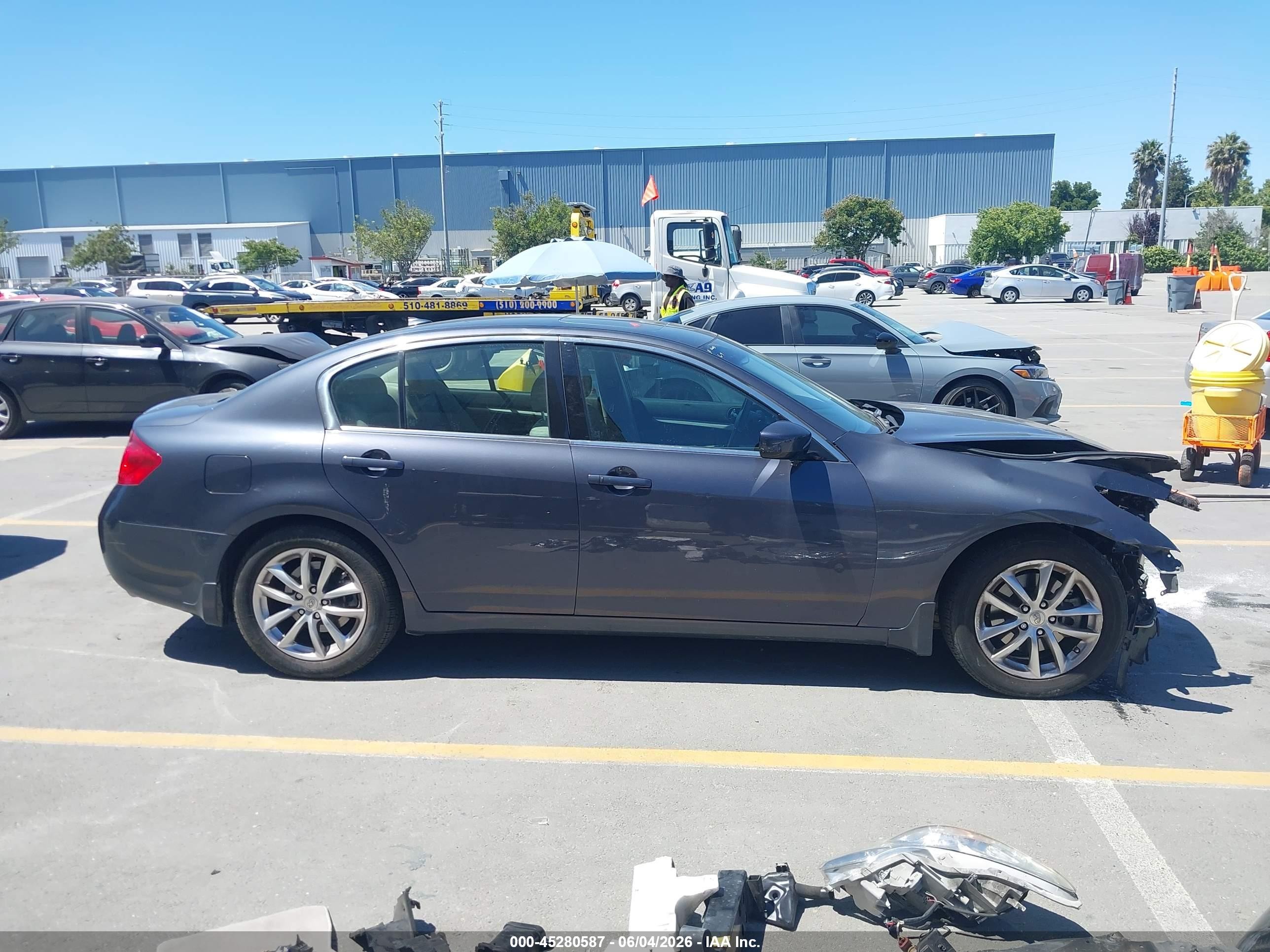 2009 Infiniti G37 Journey Gray vin: JNKCV61E99M306579