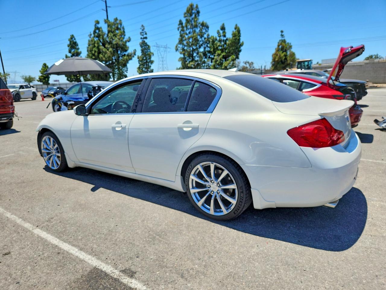 2009 Infiniti G37 Sedan Base White vin: JNKCV61EX9M011653