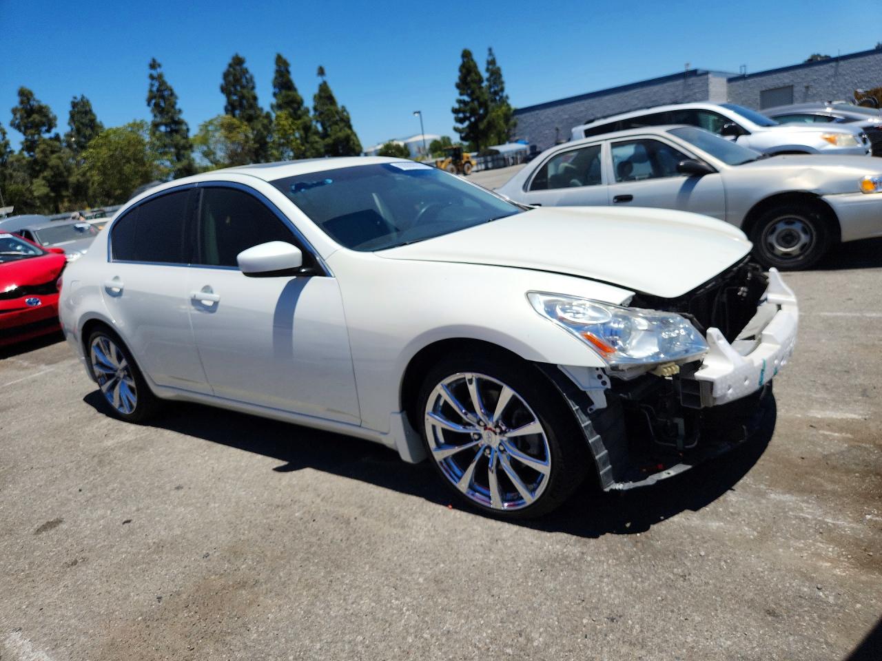 2009 Infiniti G37 Sedan Base White vin: JNKCV61EX9M011653
